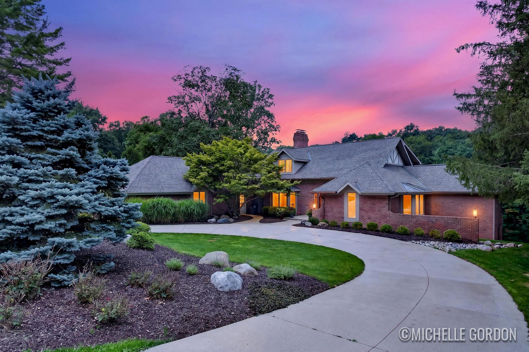 2465 Cascade Springs Drive SE Grand Rapids MI 49546