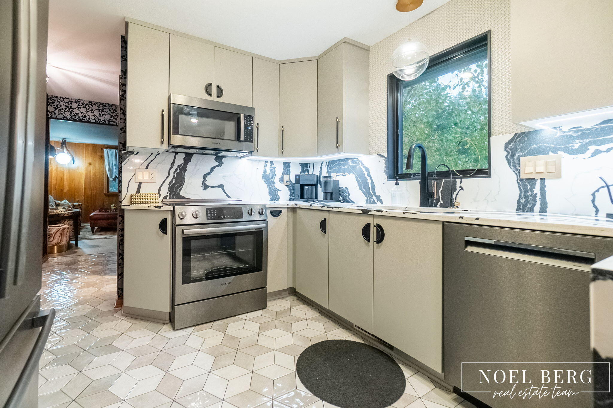 13820 Windemere Drive NW Grand Rapids MI 49534