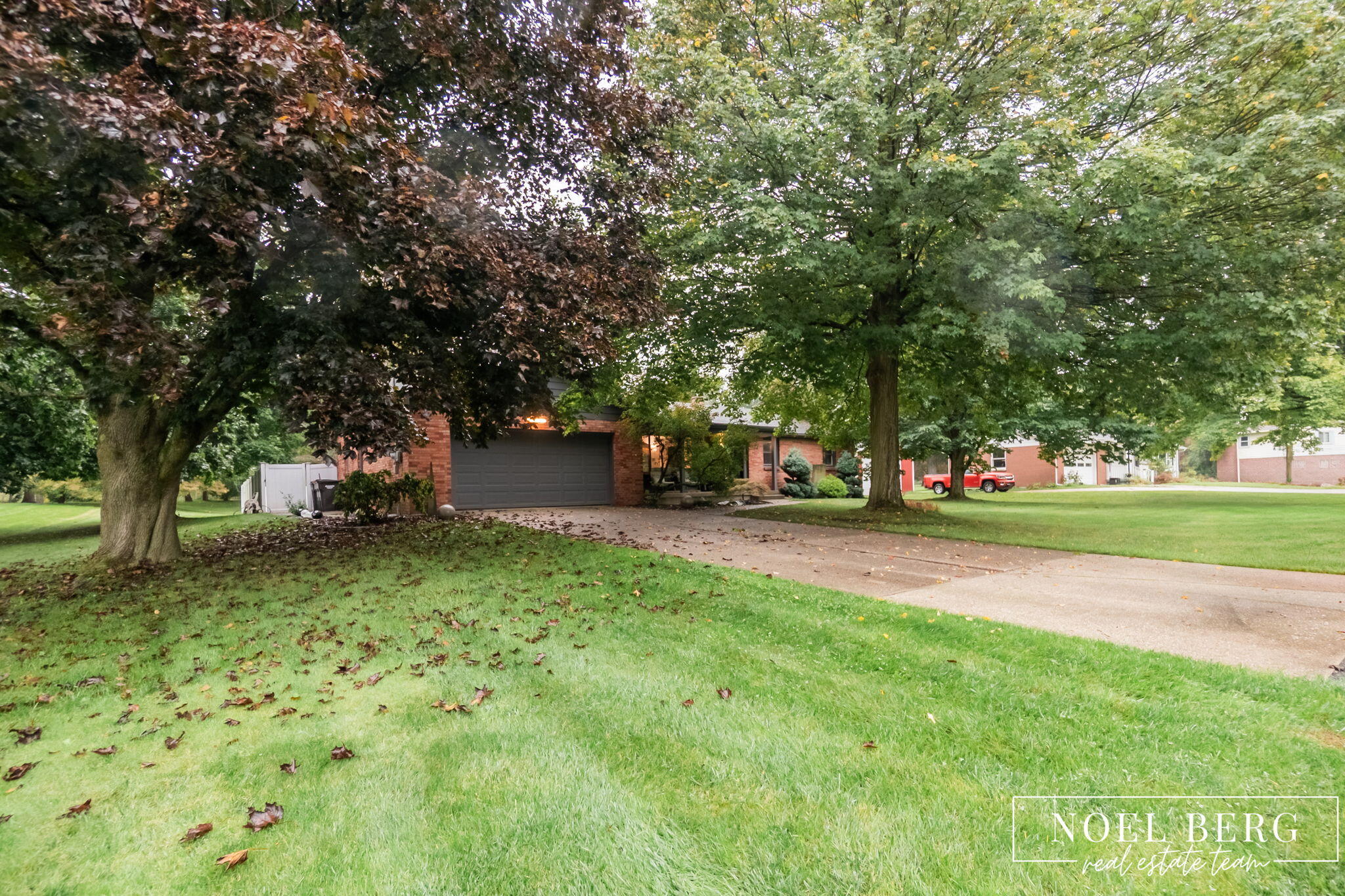 13820 Windemere Drive NW Grand Rapids MI 49534