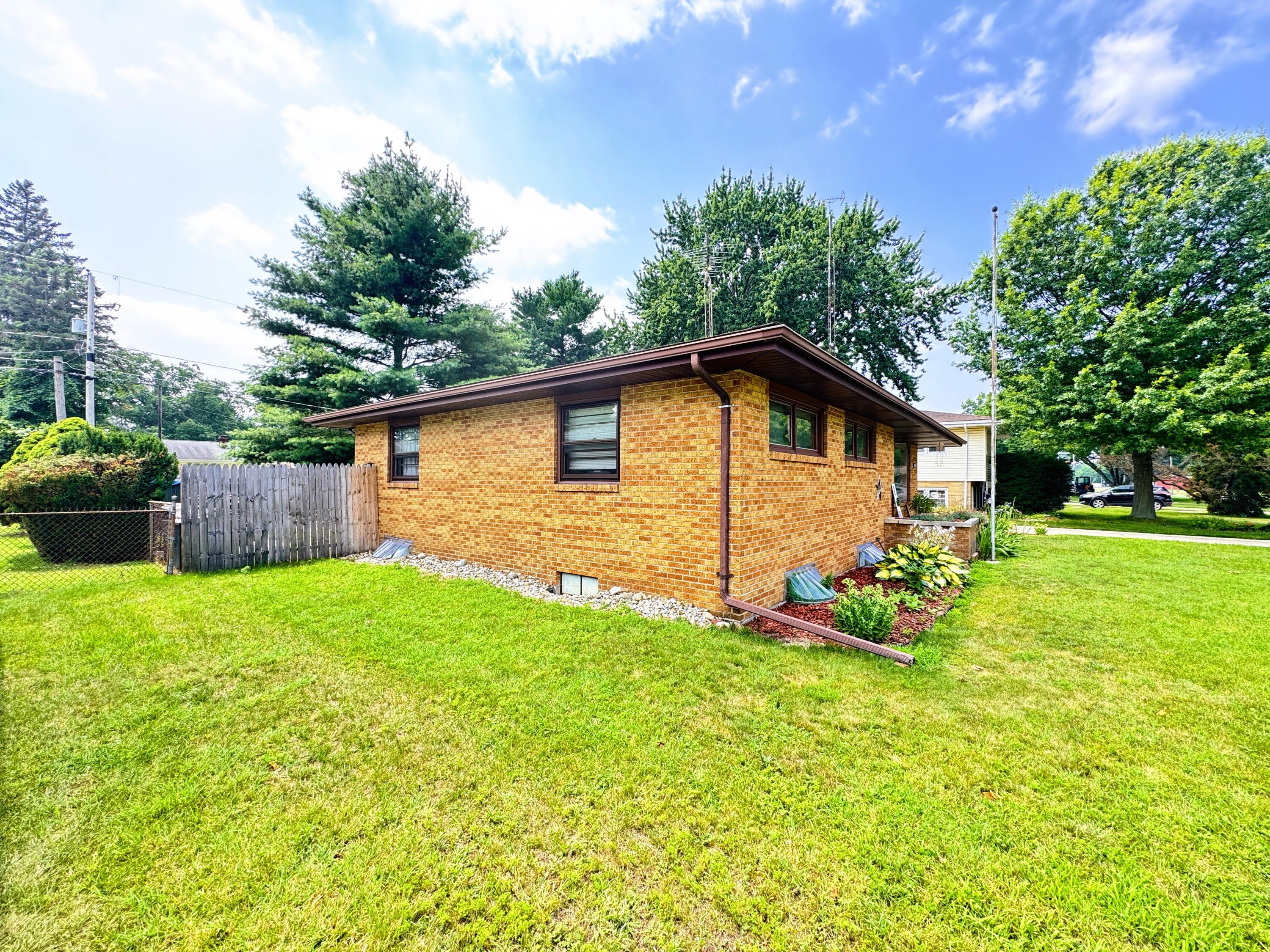 426 Eloise Drive Benton Harbor MI 49022