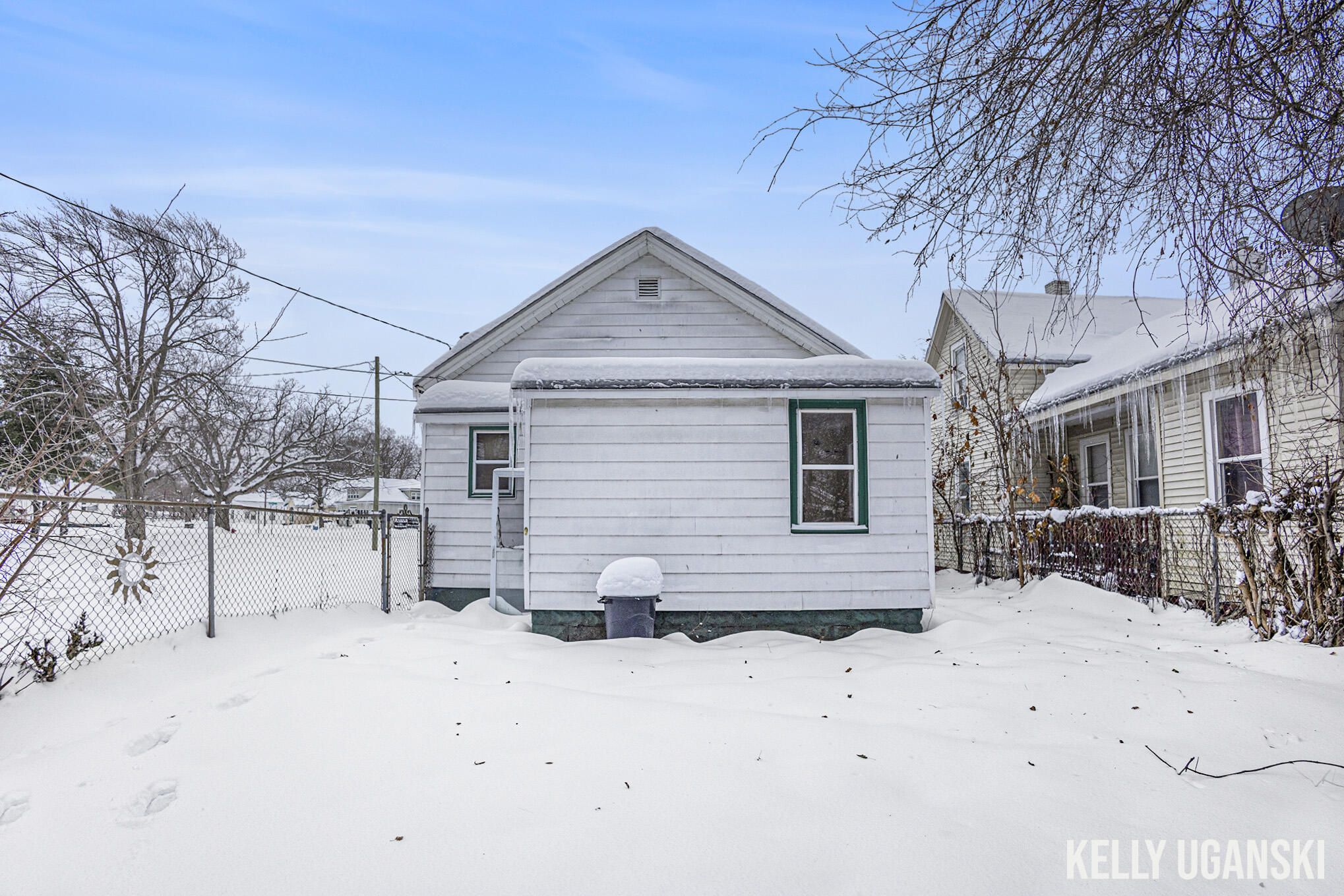 320 Myrtle Avenue Muskegon MI 49442