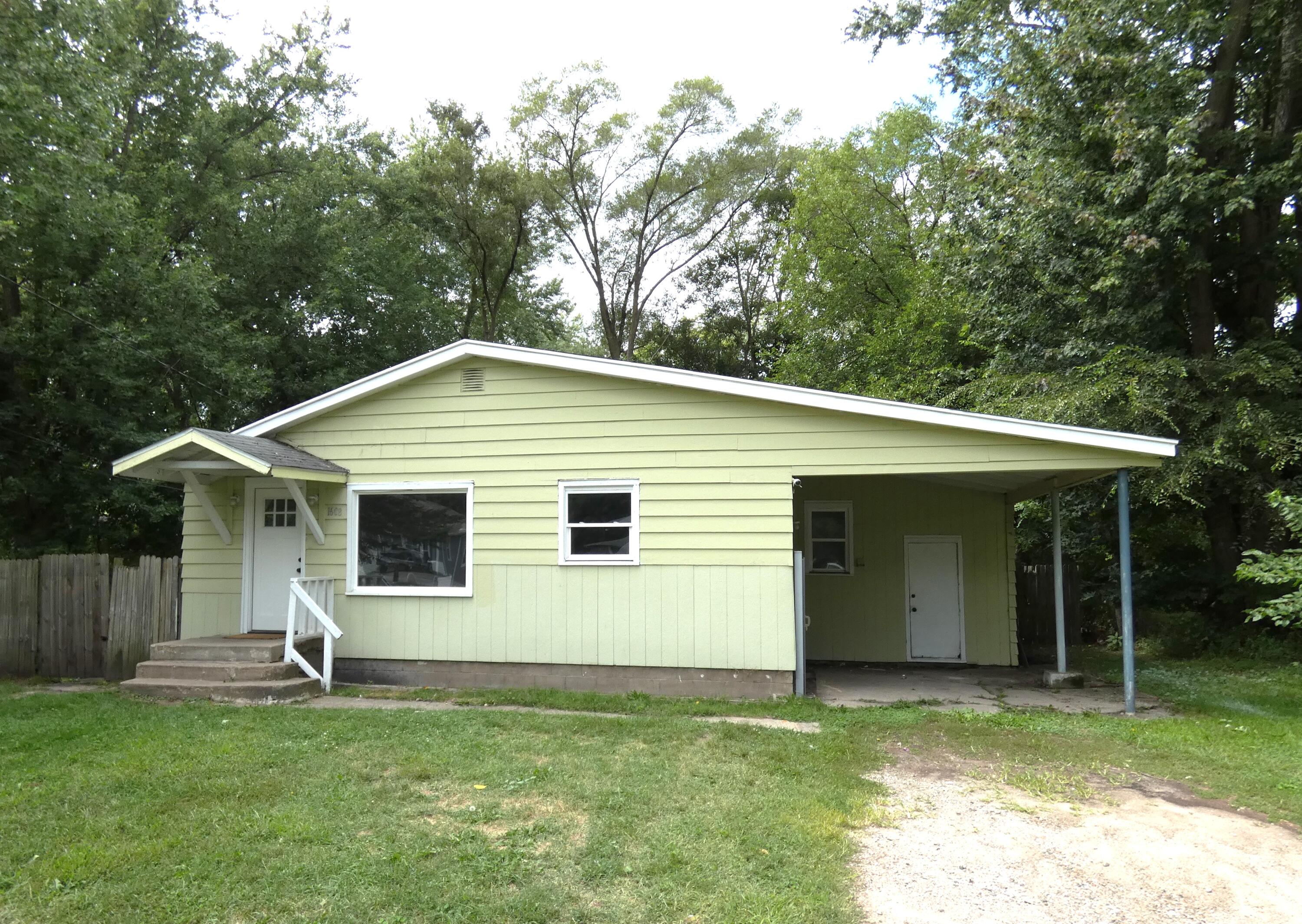 1608 Reeder Avenue Benton Harbor MI 49022