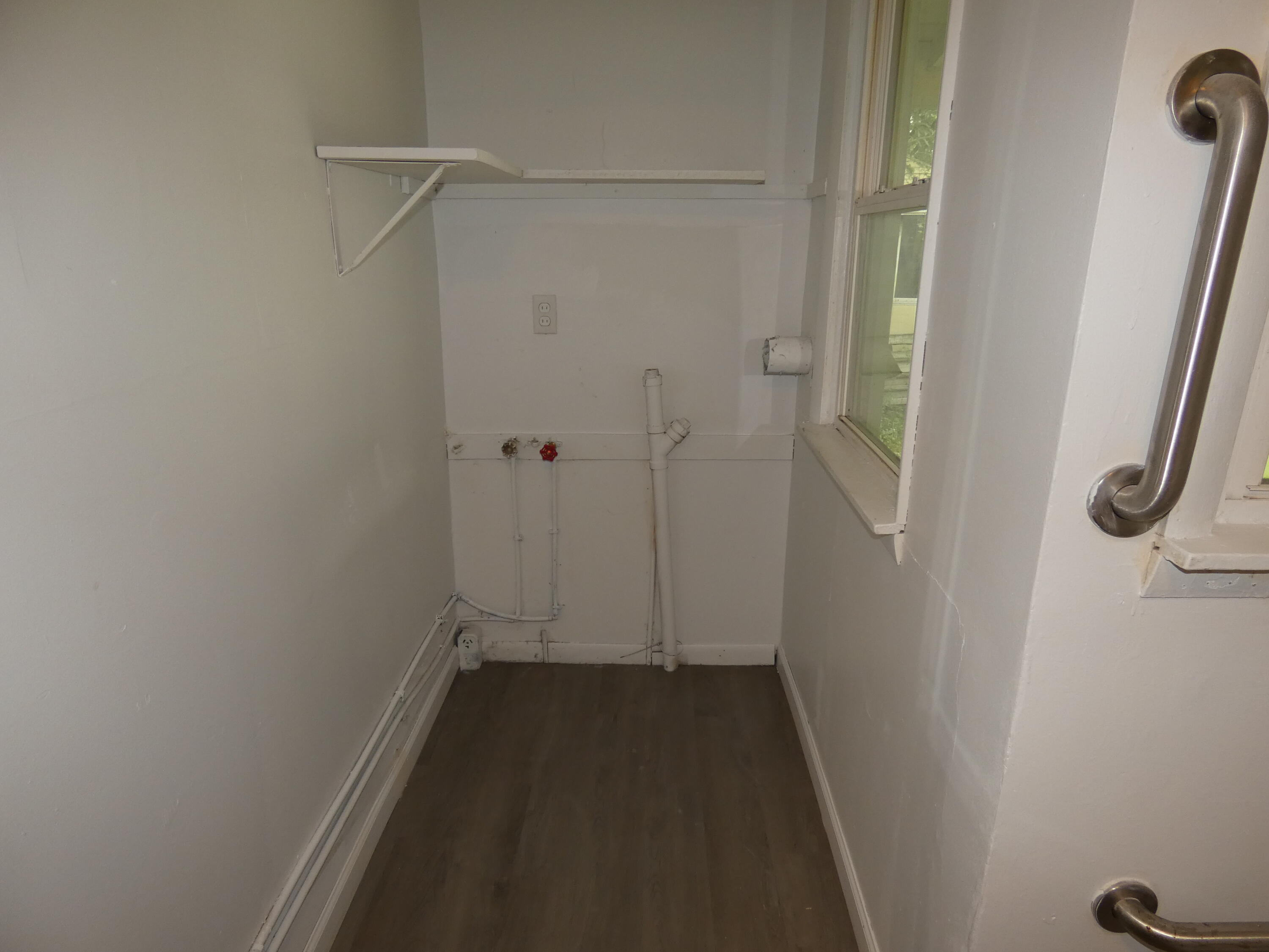 1608 Reeder Avenue Benton Harbor MI 49022