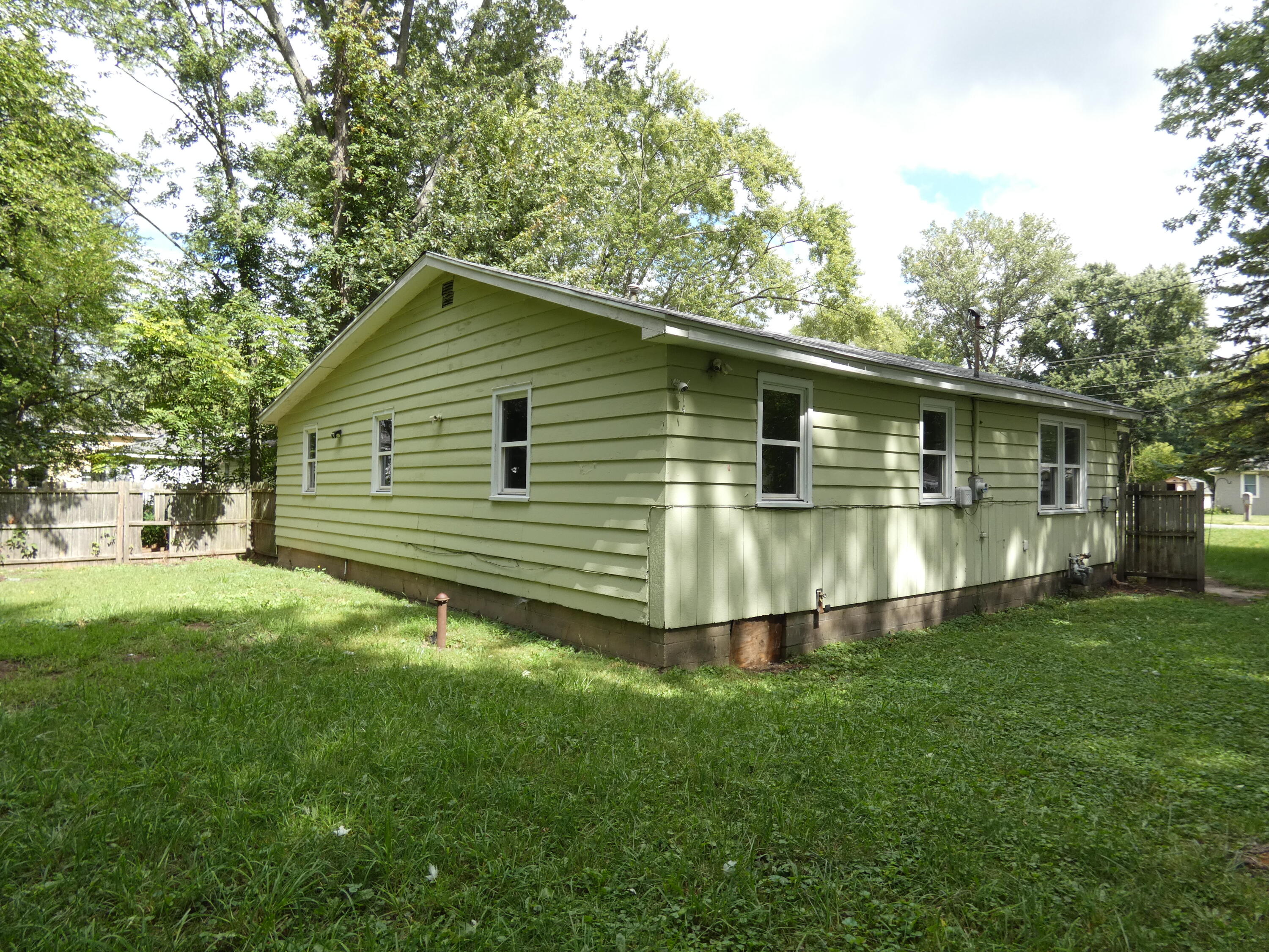 1608 Reeder Avenue Benton Harbor MI 49022