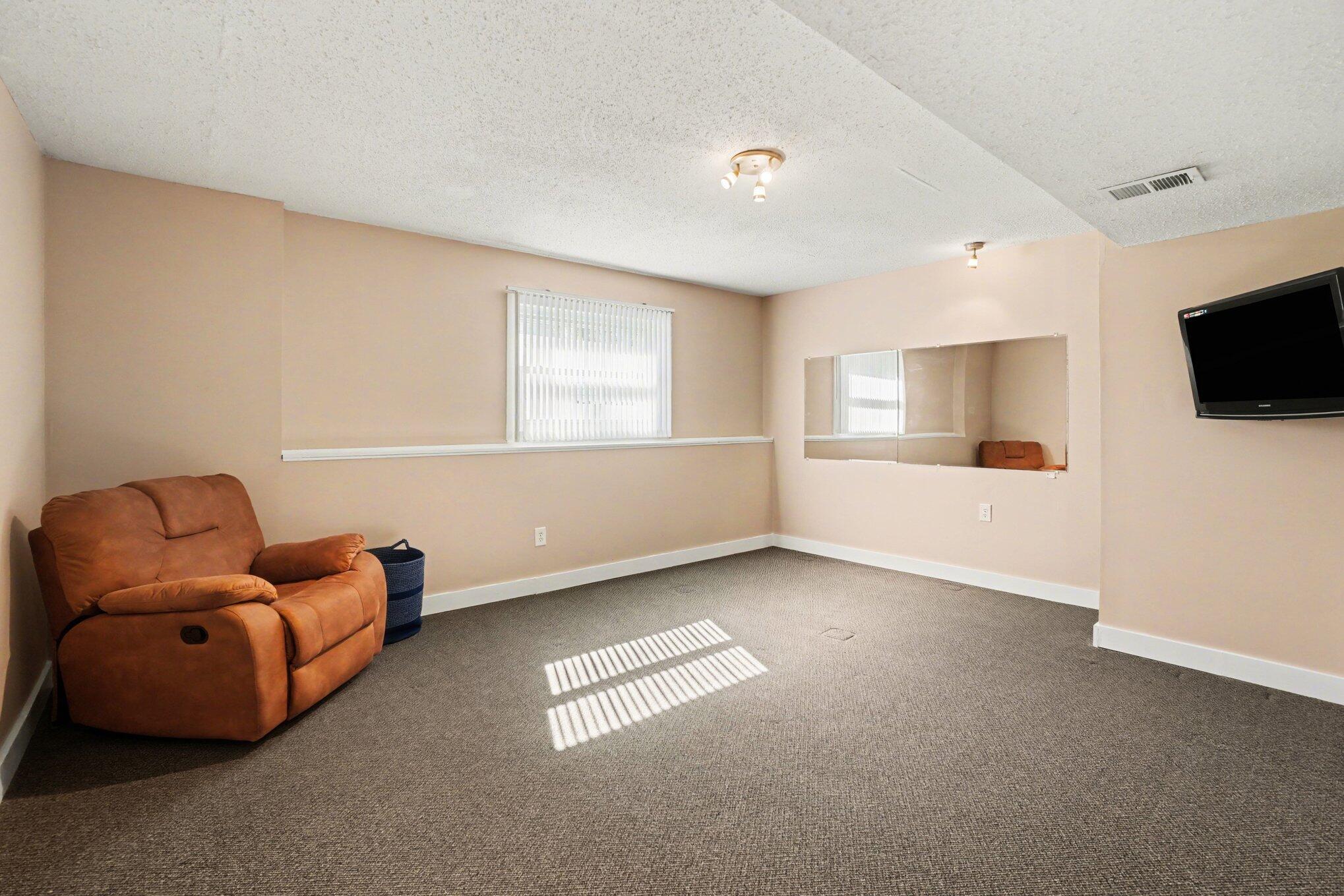 8500 S Maple Court Zeeland MI 49464