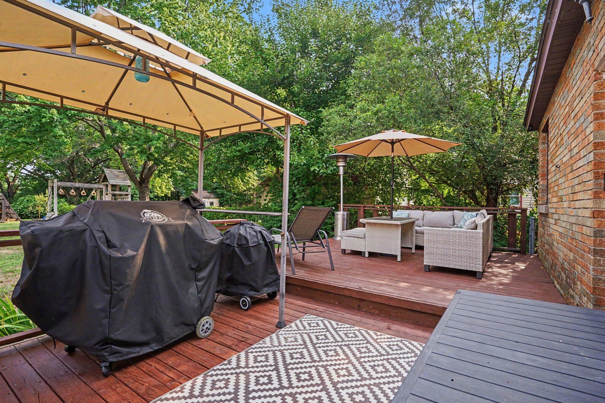 912 Wendover Boulevard Norton Shores MI 49441