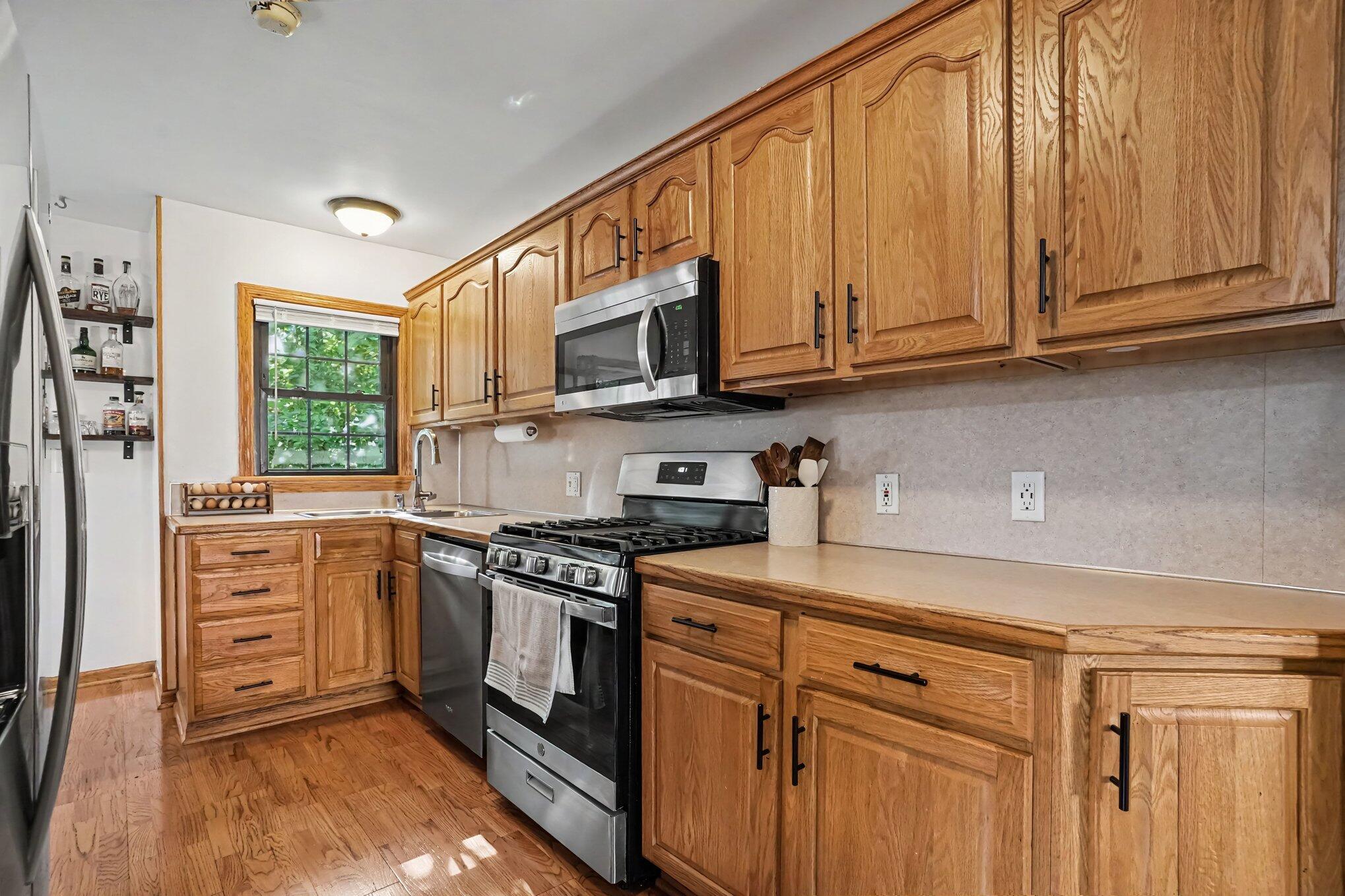 912 Wendover Boulevard Norton Shores MI 49441