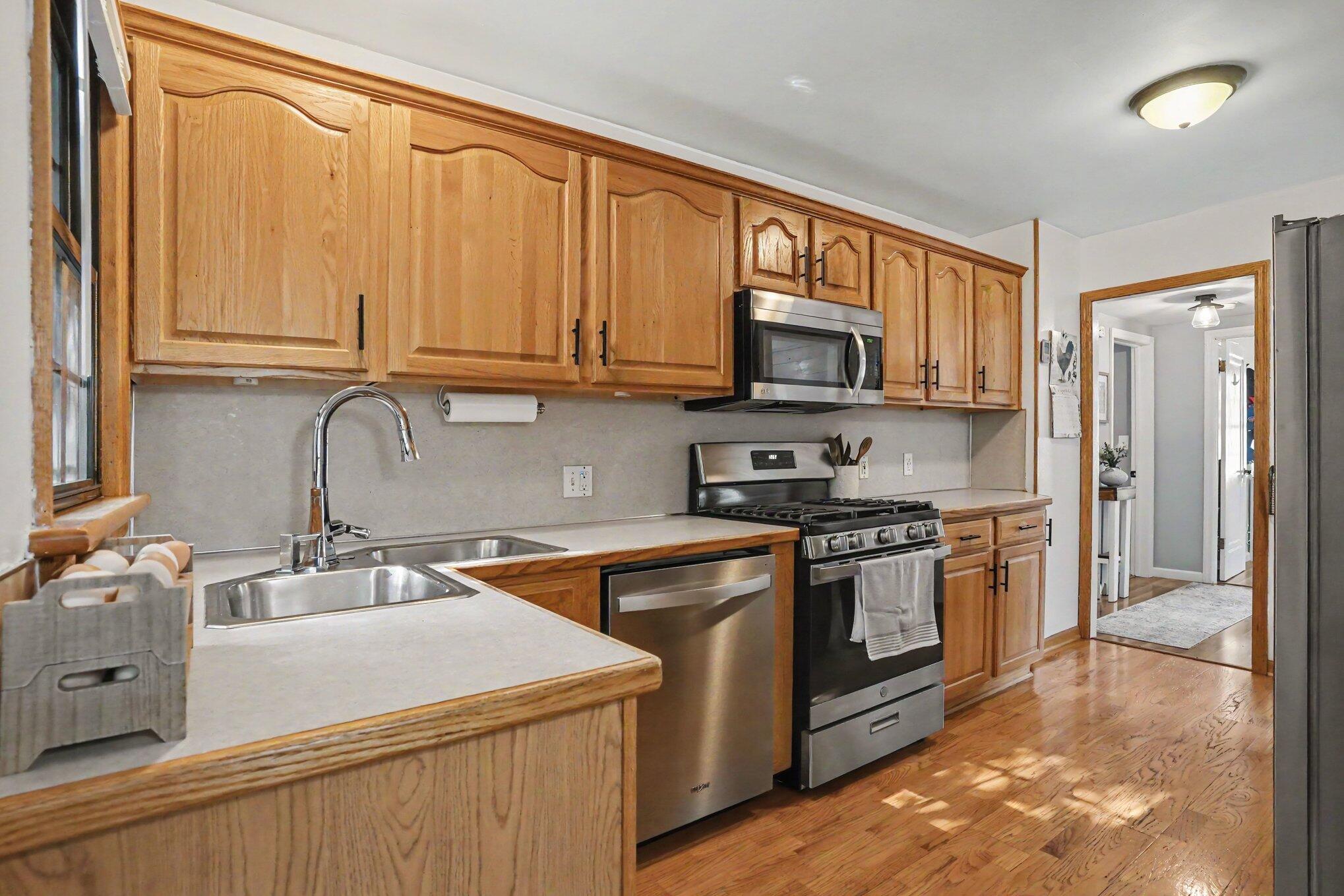 912 Wendover Boulevard Norton Shores MI 49441