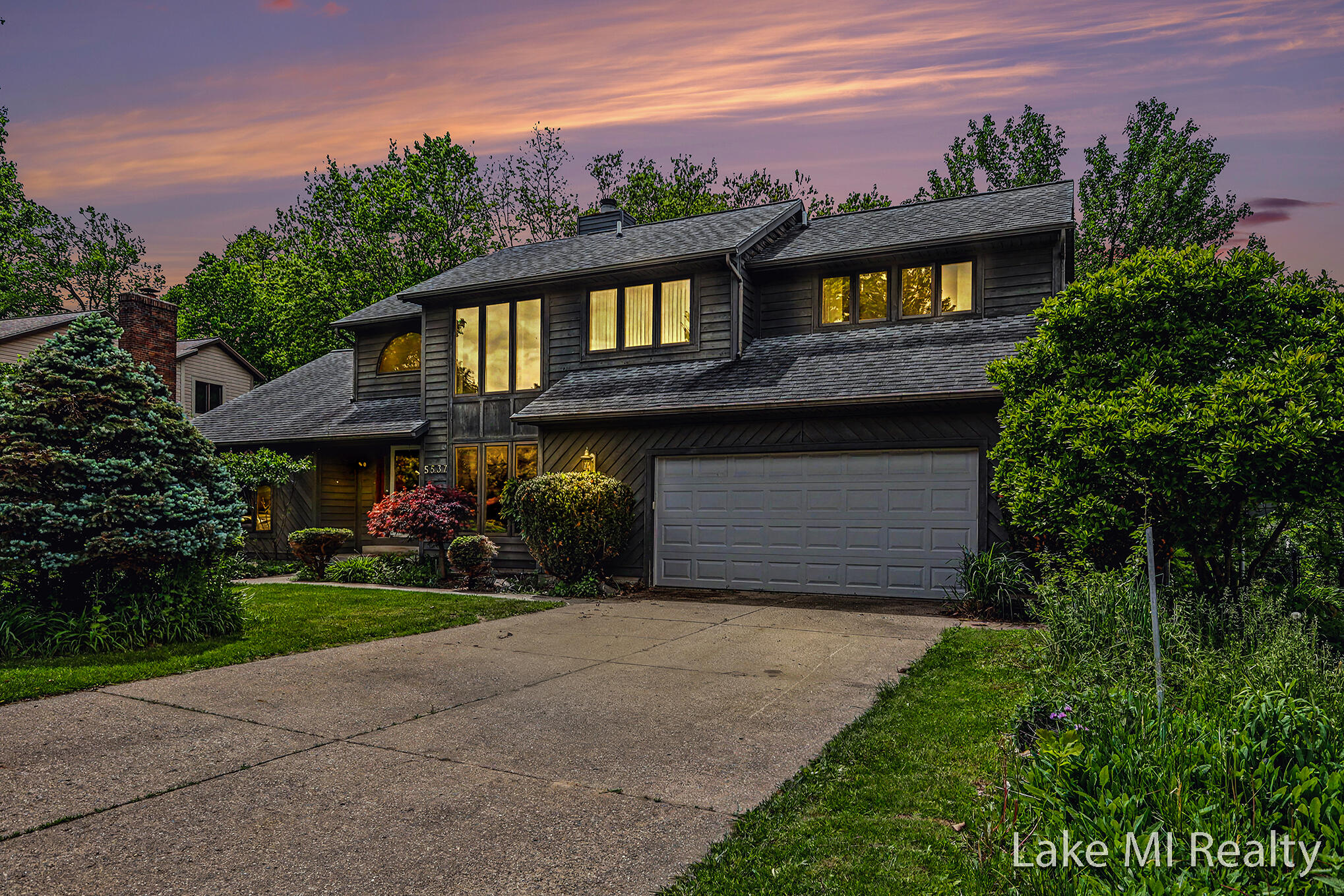 5537 Bentbrook Drive SE Grand Rapids MI 49508