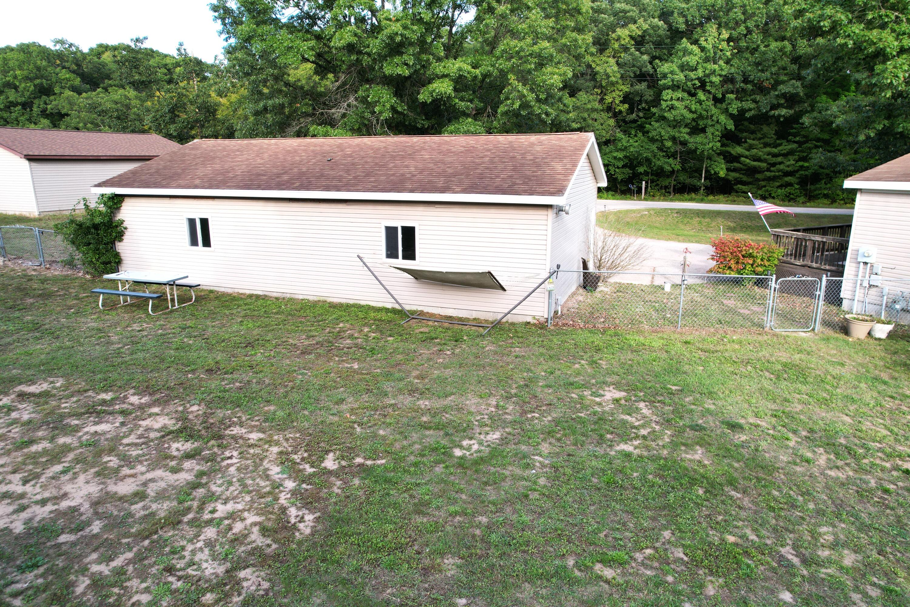 1852 N Lincoln Road Ludington MI 49431
