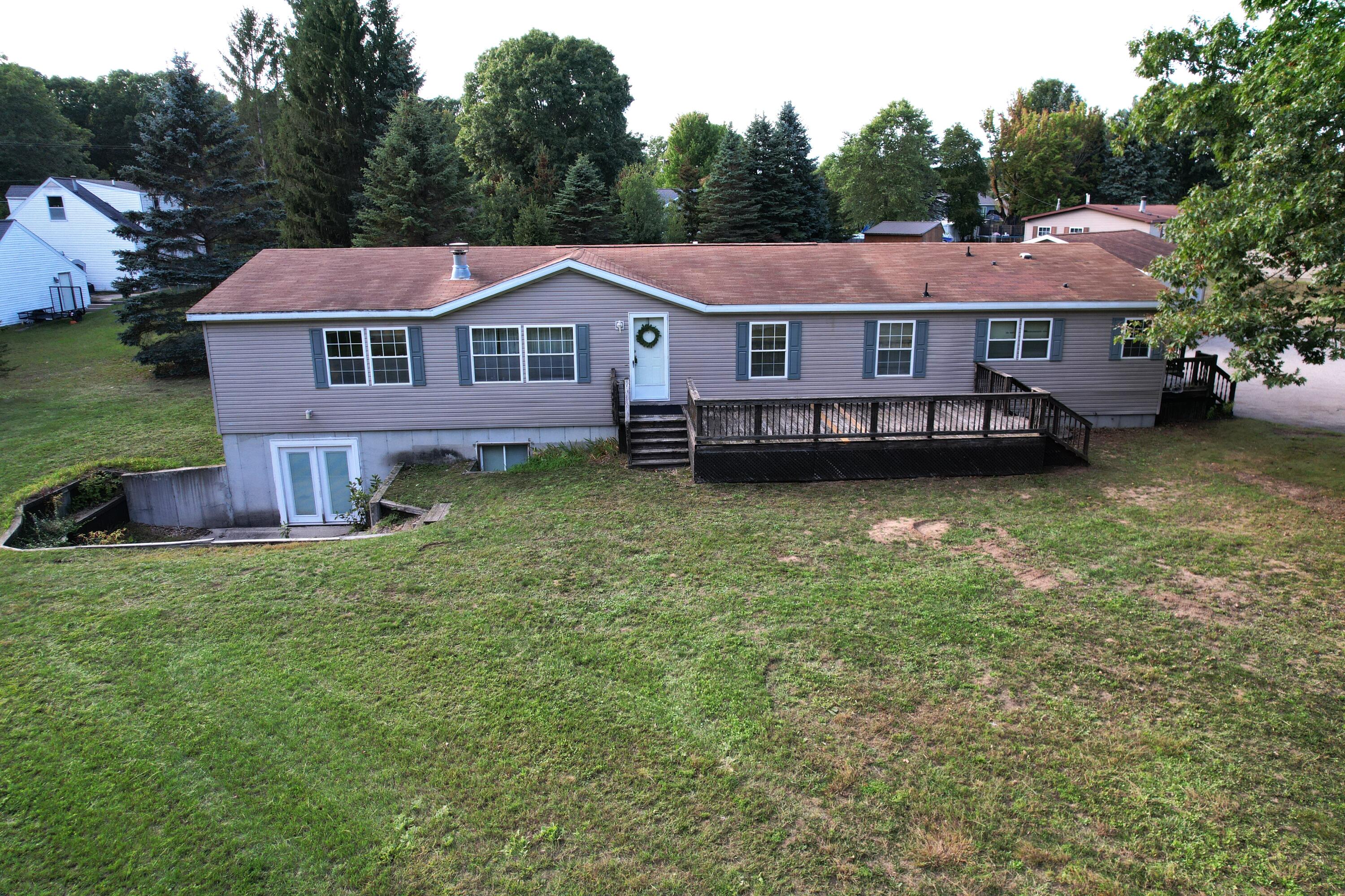 1852 N Lincoln Road Ludington MI 49431