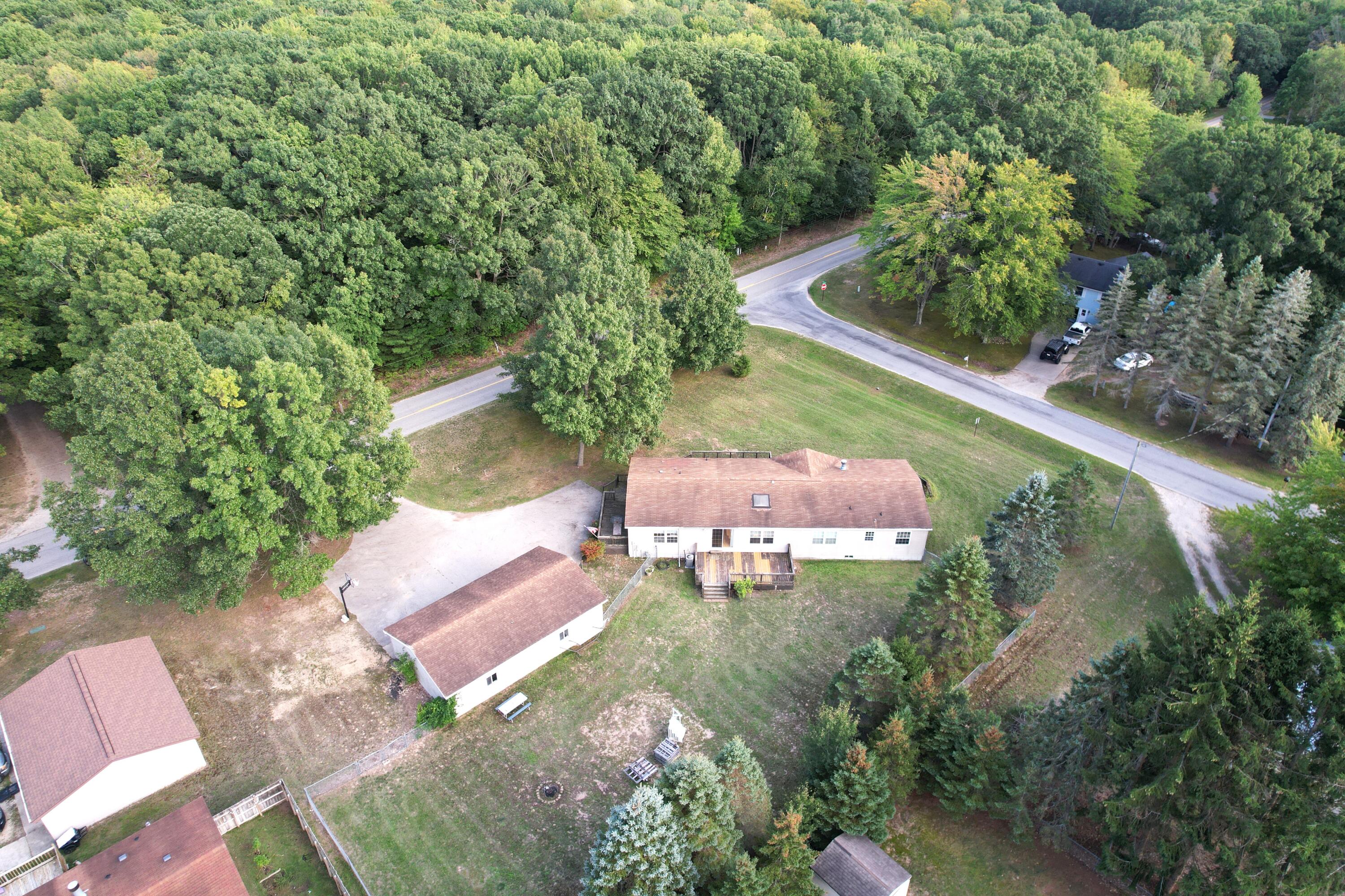 1852 N Lincoln Road Ludington MI 49431