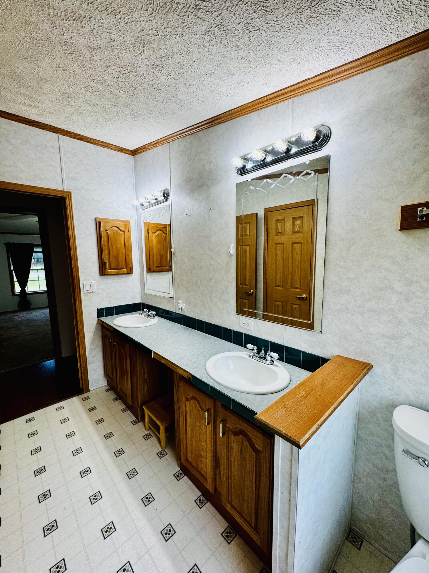 1852 N Lincoln Road Ludington MI 49431