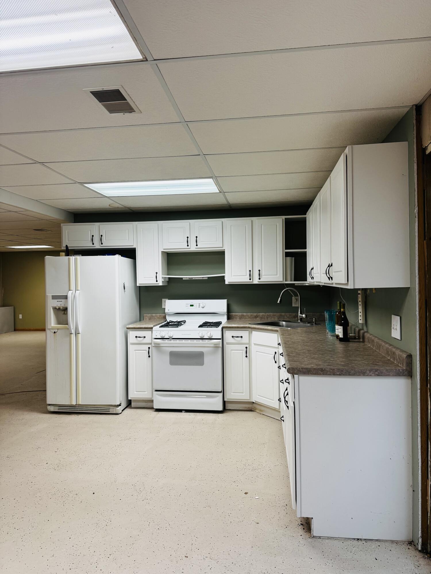 1852 N Lincoln Road Ludington MI 49431