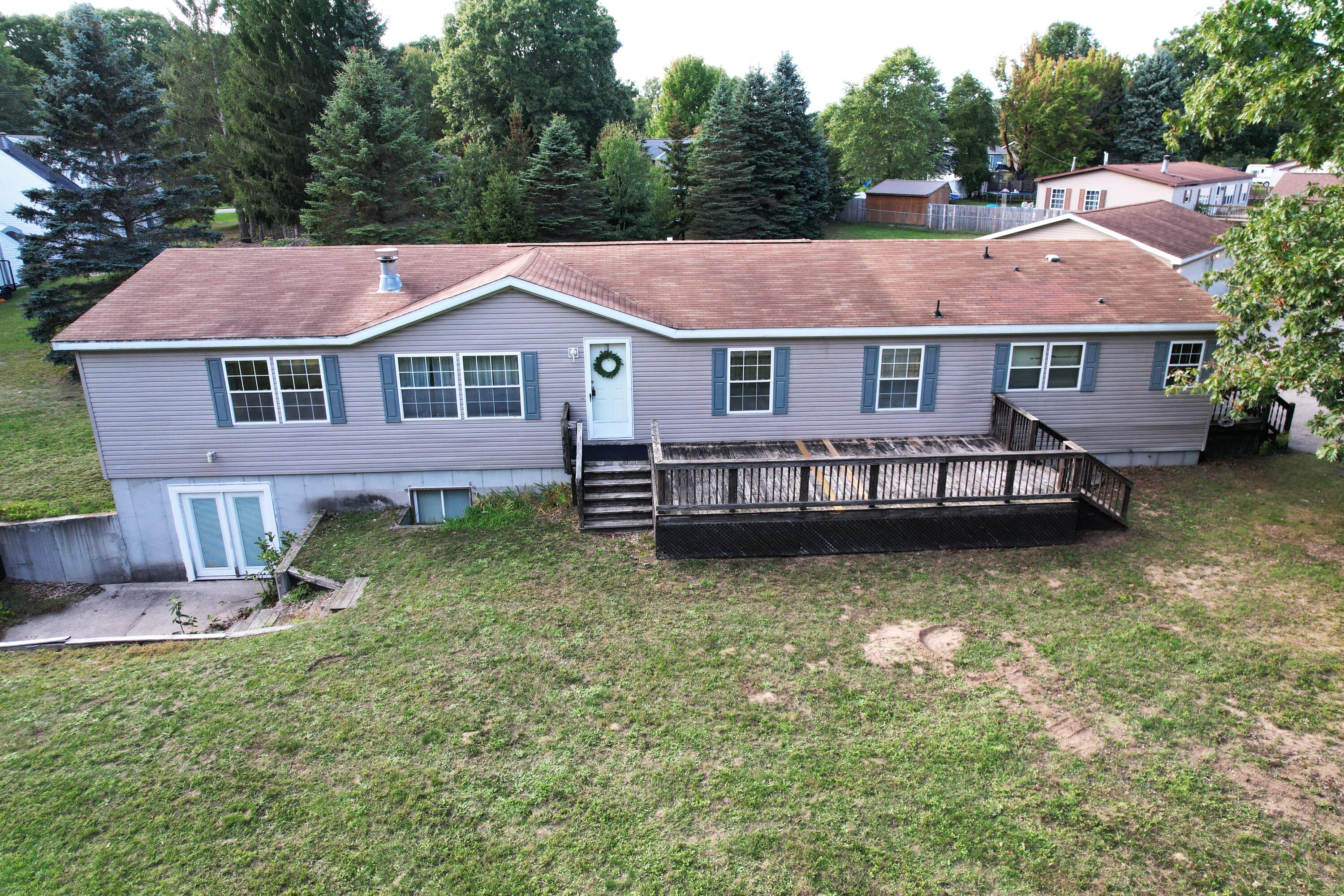 1852 N Lincoln Road Ludington MI 49431