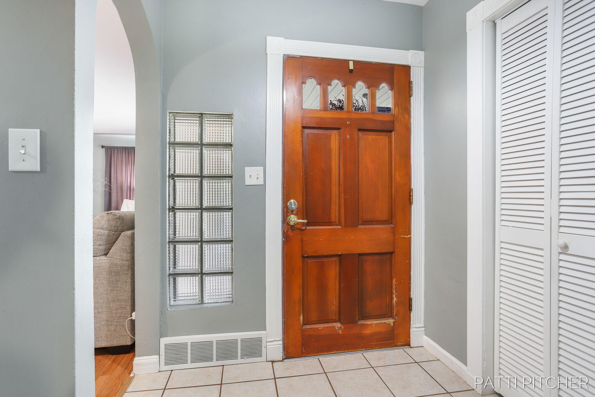 1044 E Apple Avenue Muskegon MI 49442