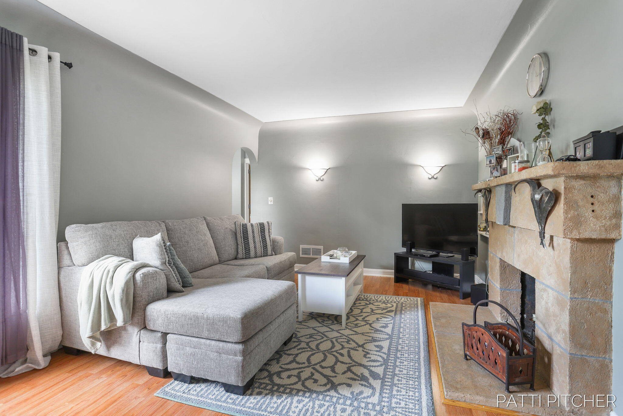 1044 E Apple Avenue Muskegon MI 49442