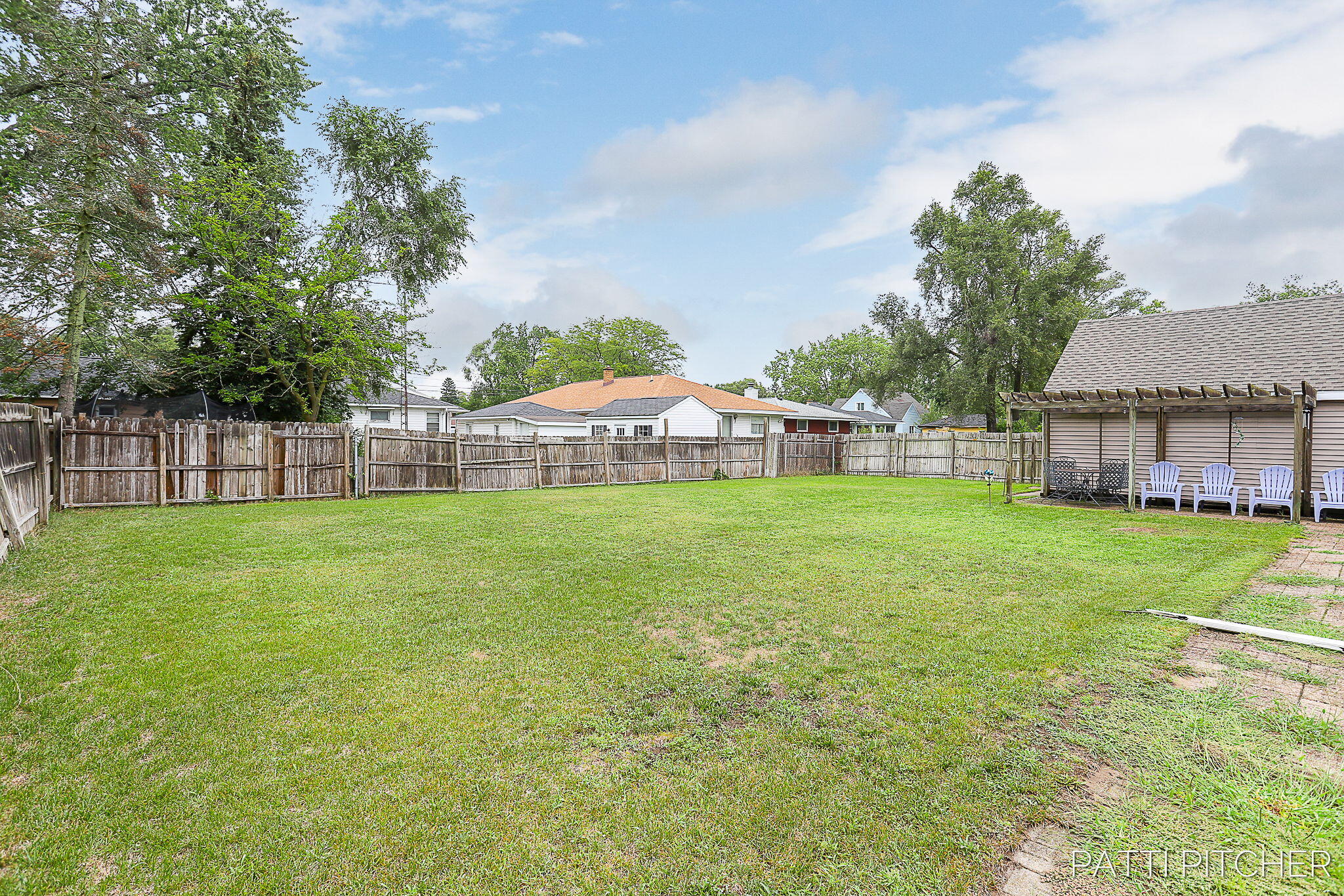 1044 E Apple Avenue Muskegon MI 49442