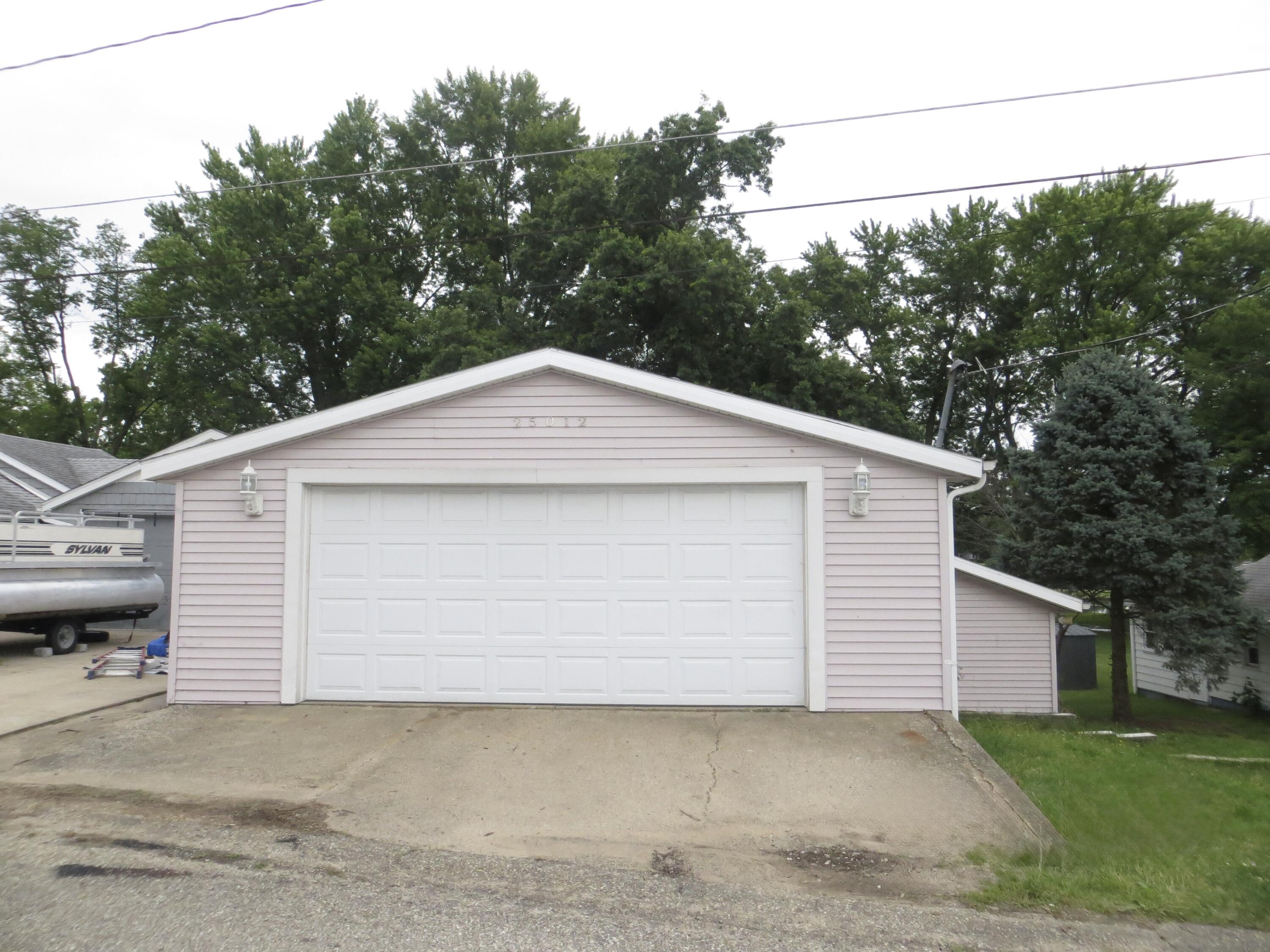 25012 Kenneth Avenue Edwardsburg MI 49112