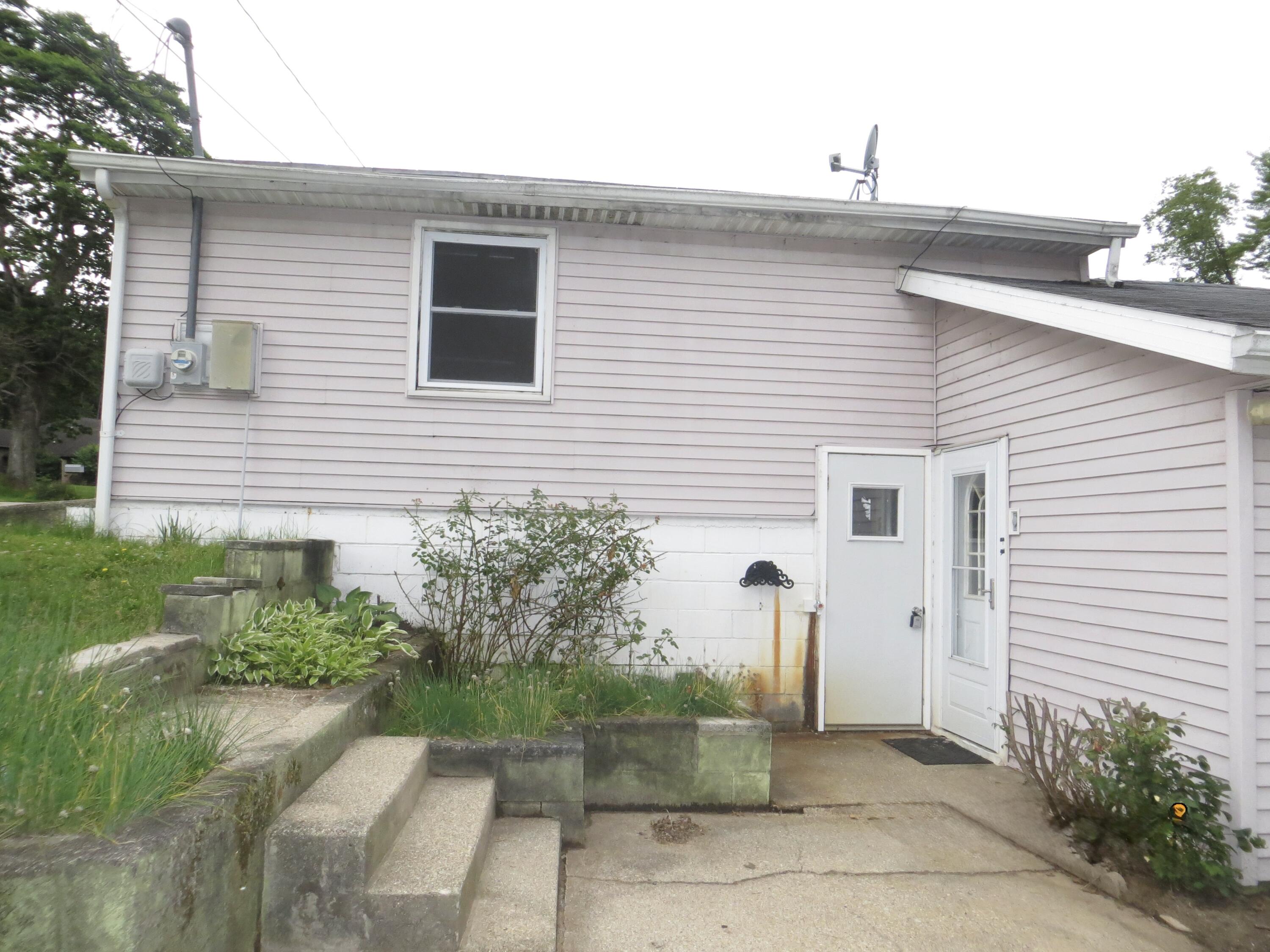 25012 Kenneth Avenue Edwardsburg MI 49112
