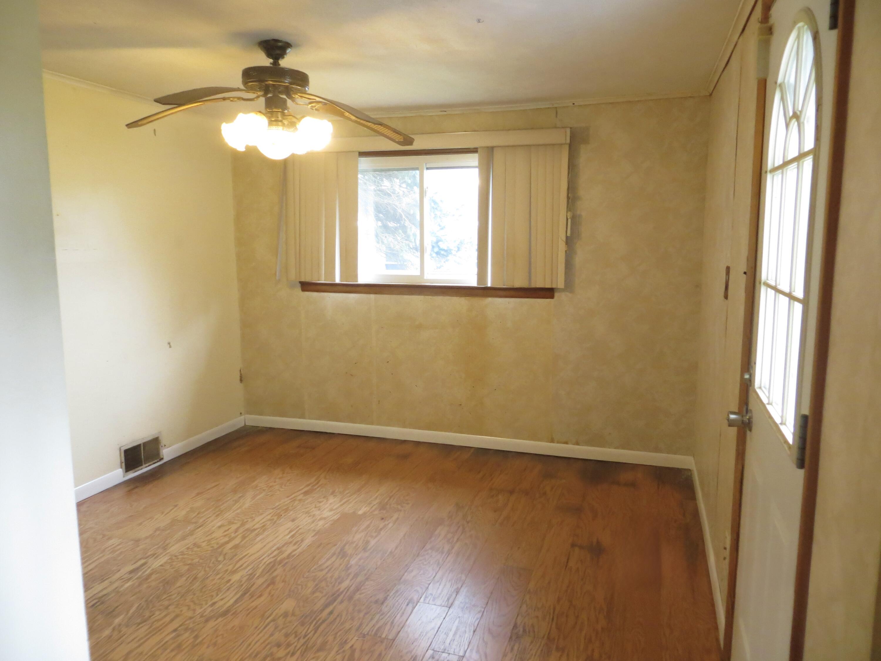 25012 Kenneth Avenue Edwardsburg MI 49112