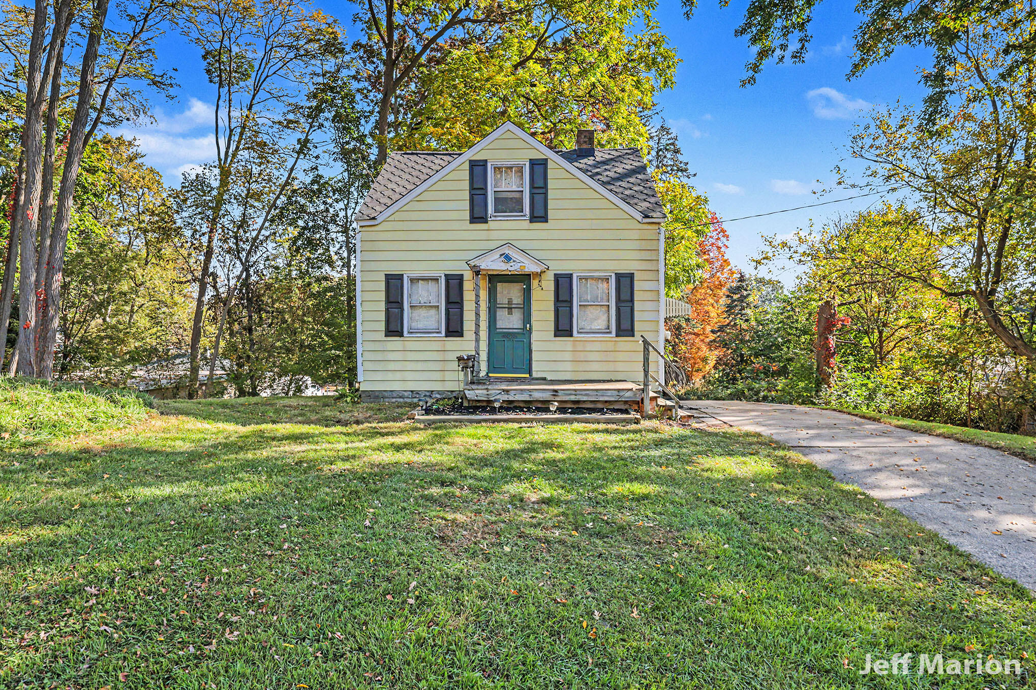 2600 Day Avenue NW Grand Rapids MI 49544
