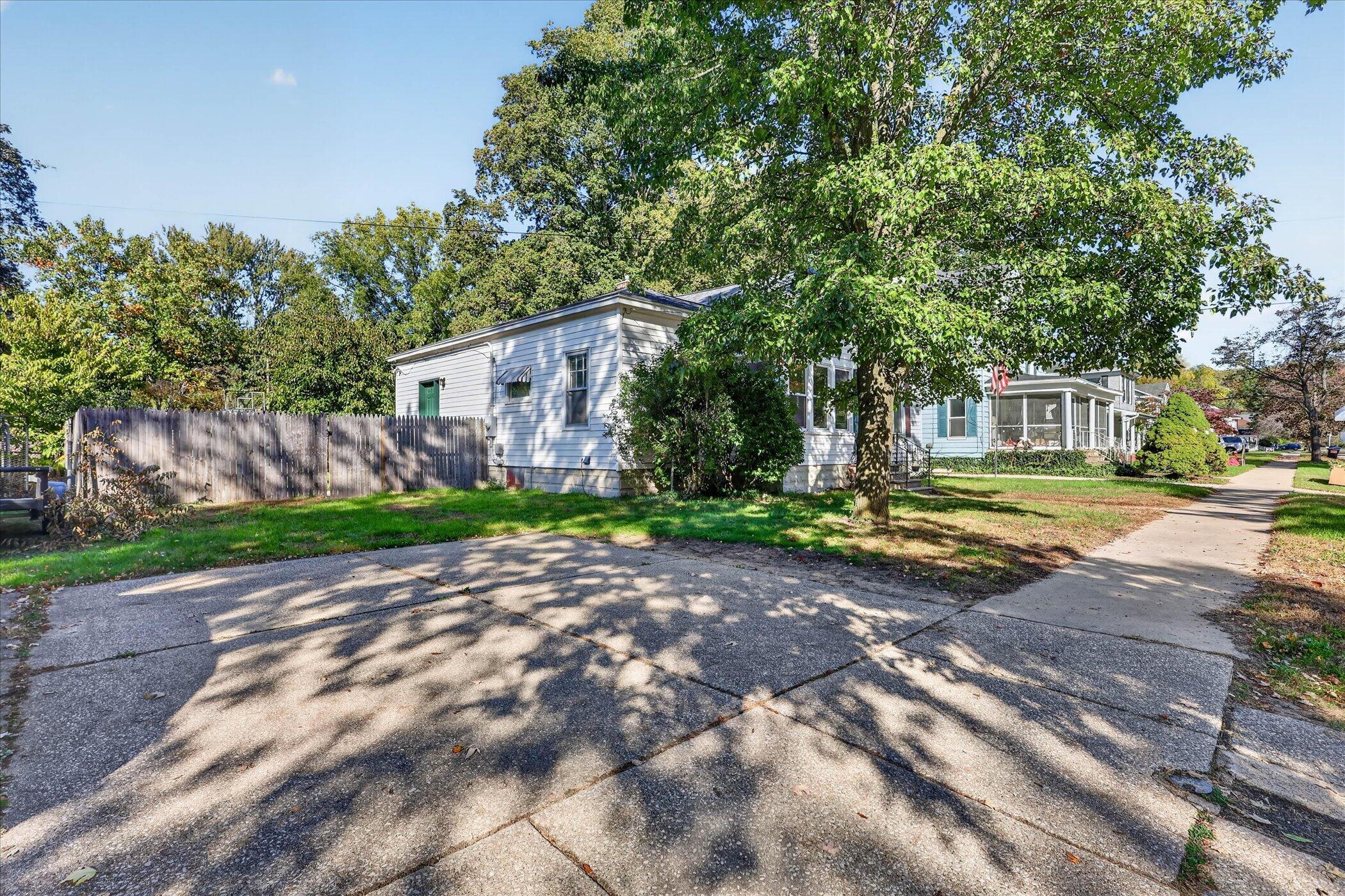 170 North Street Allegan MI 49010