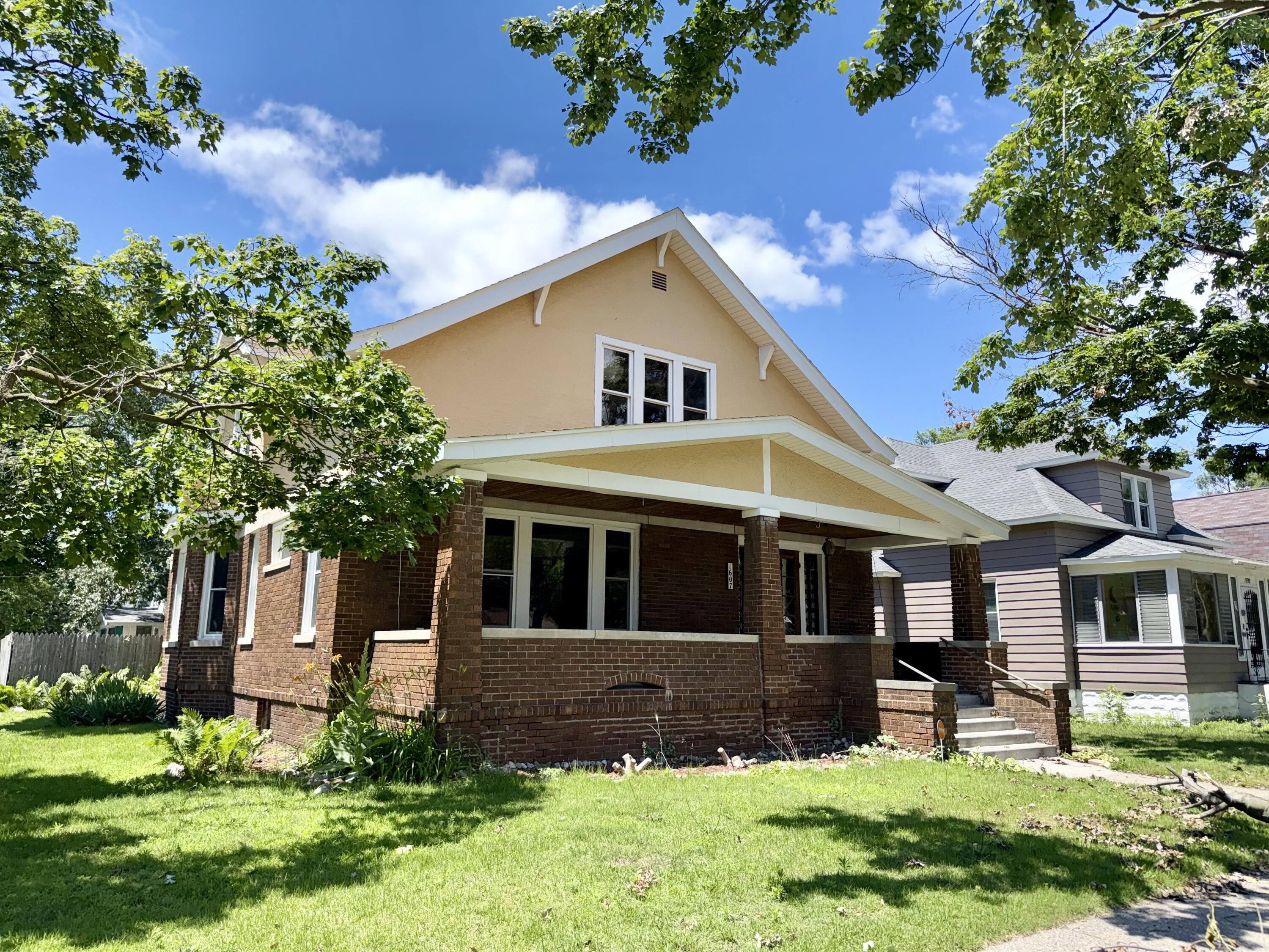 1607 6th Street Muskegon MI 49441
