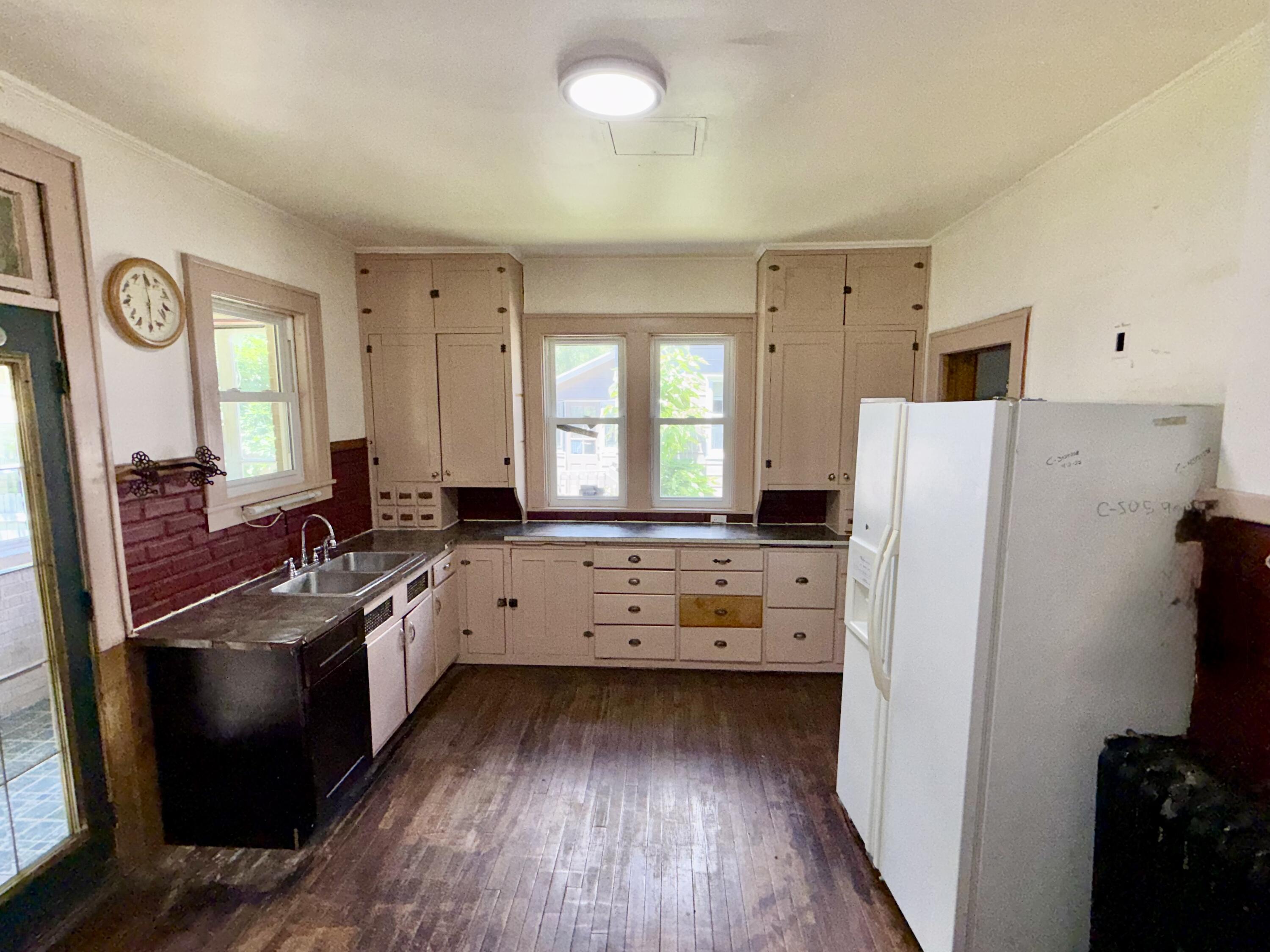1607 6th Street Muskegon MI 49441