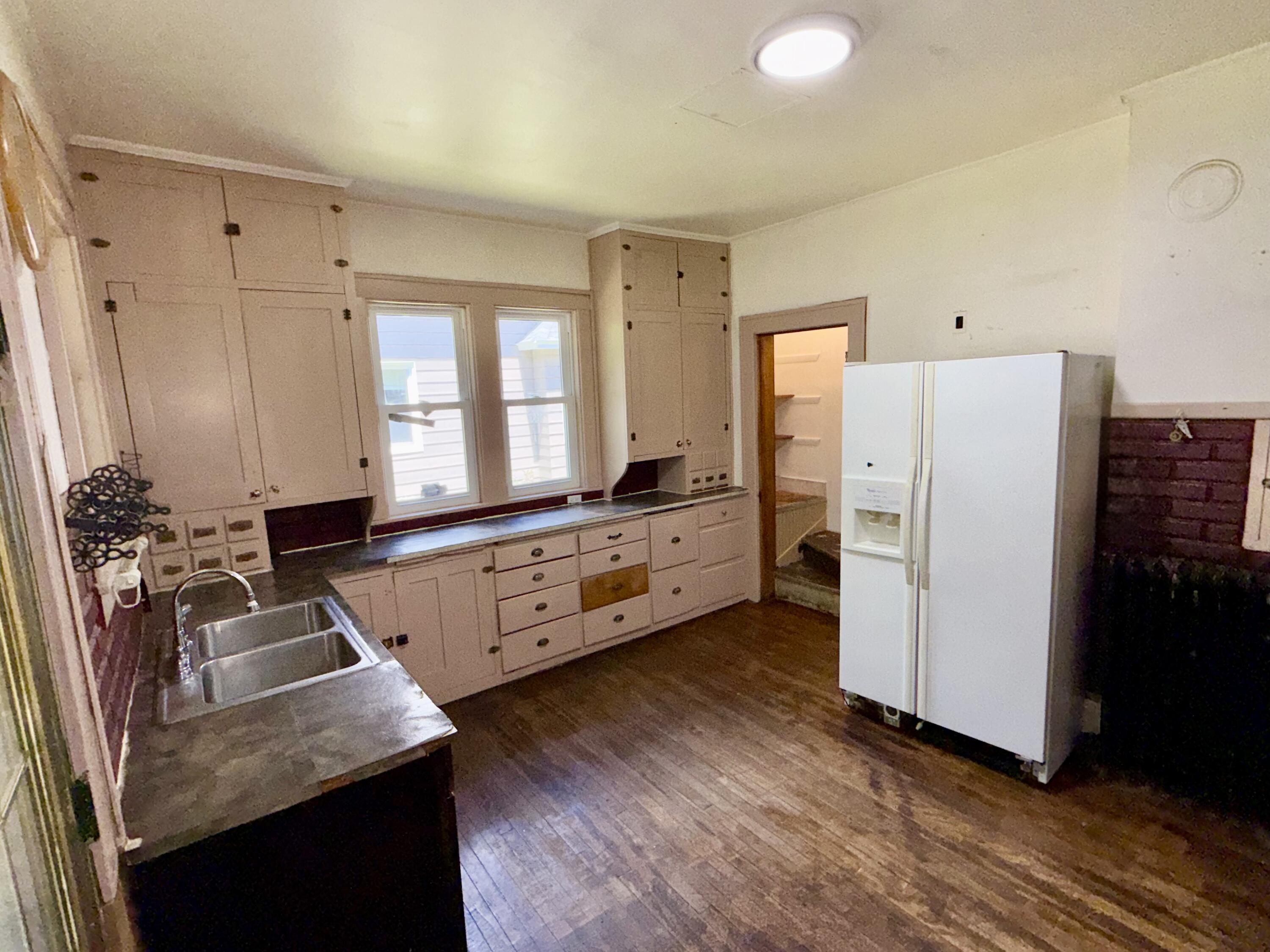 1607 6th Street Muskegon MI 49441