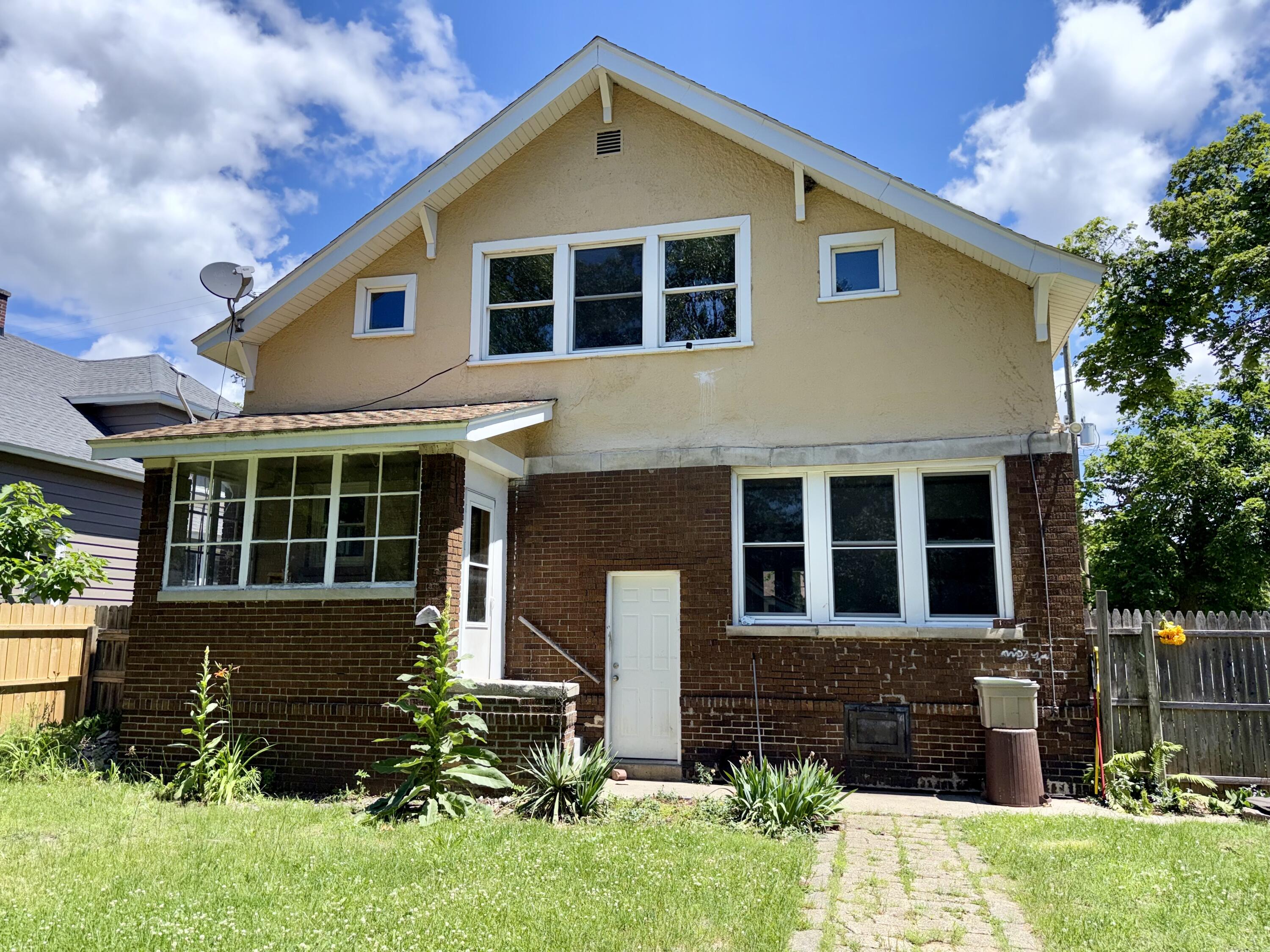 1607 6th Street Muskegon MI 49441