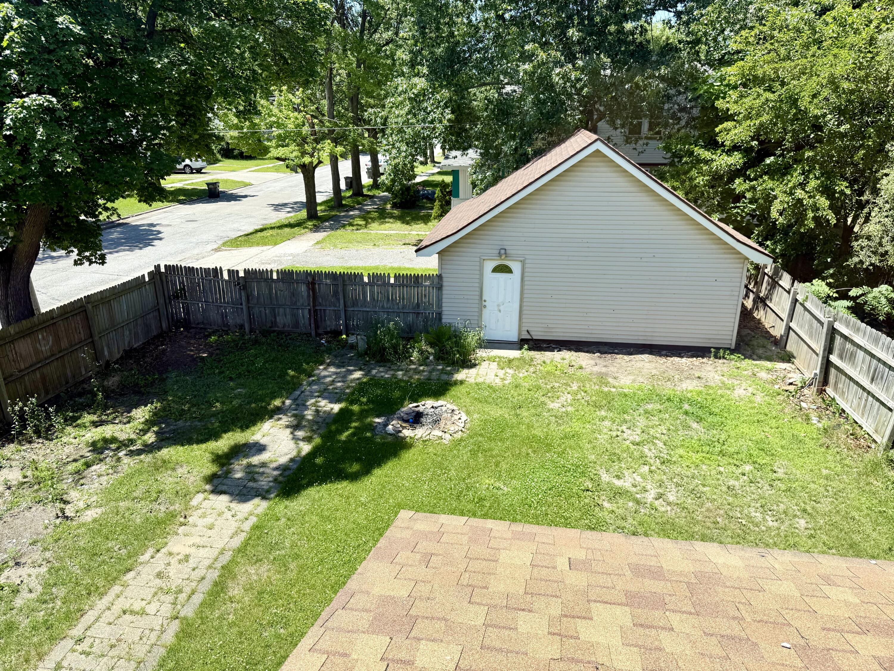 1607 6th Street Muskegon MI 49441