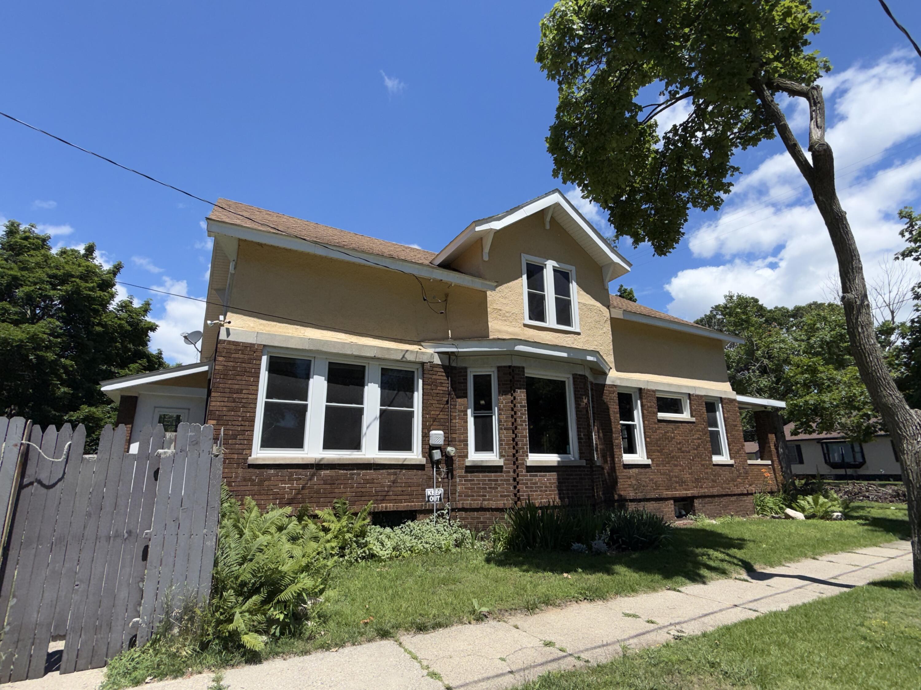 1607 6th Street Muskegon MI 49441