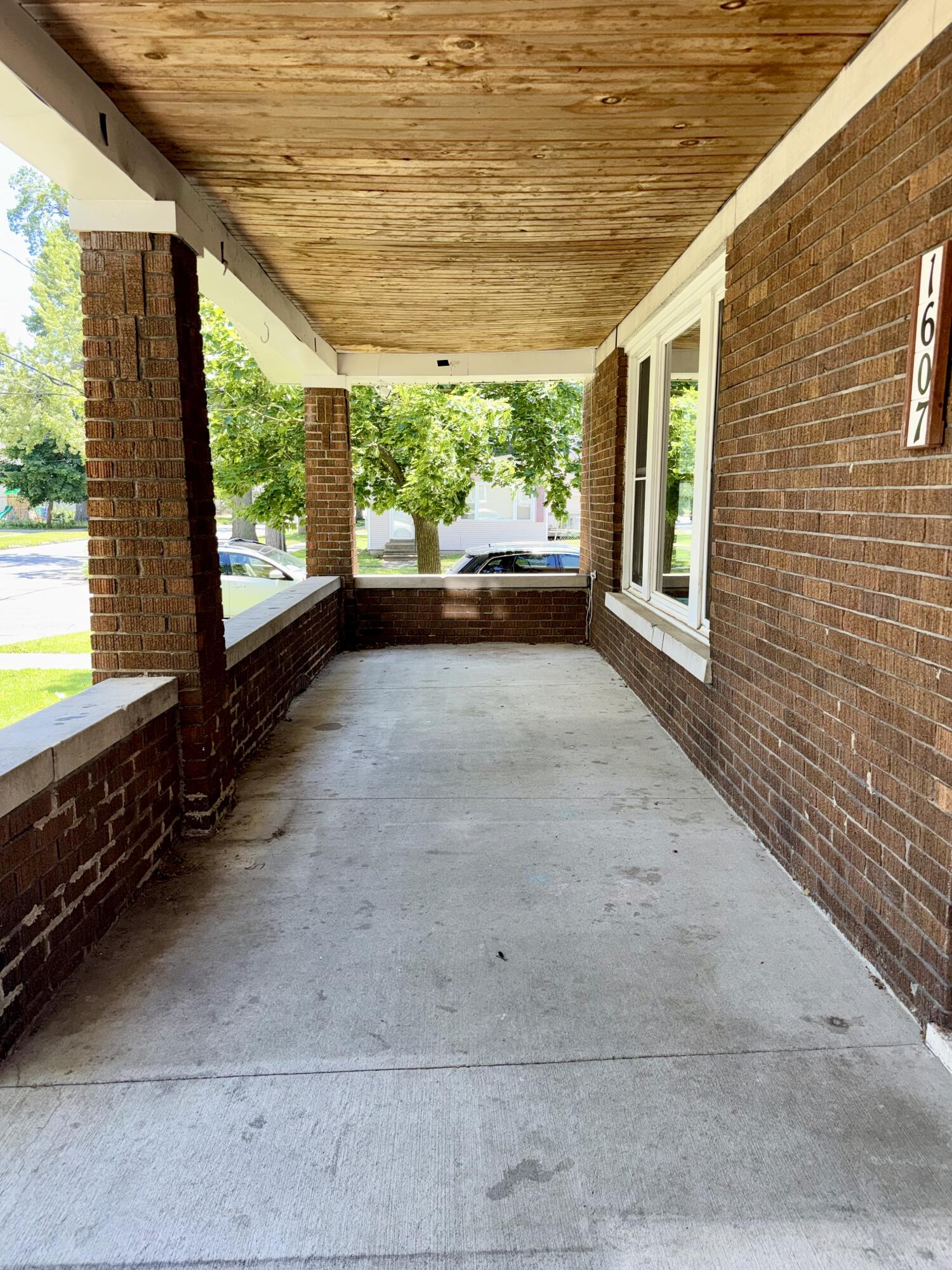 1607 6th Street Muskegon MI 49441
