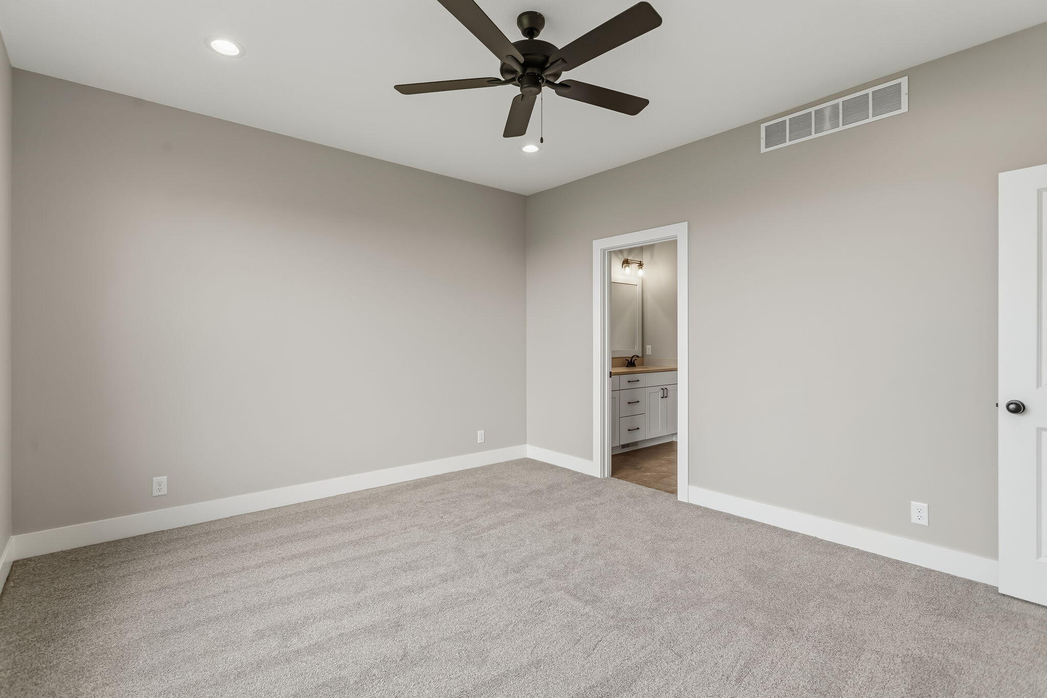 10124 Strawberry Lane Zeeland MI 49464