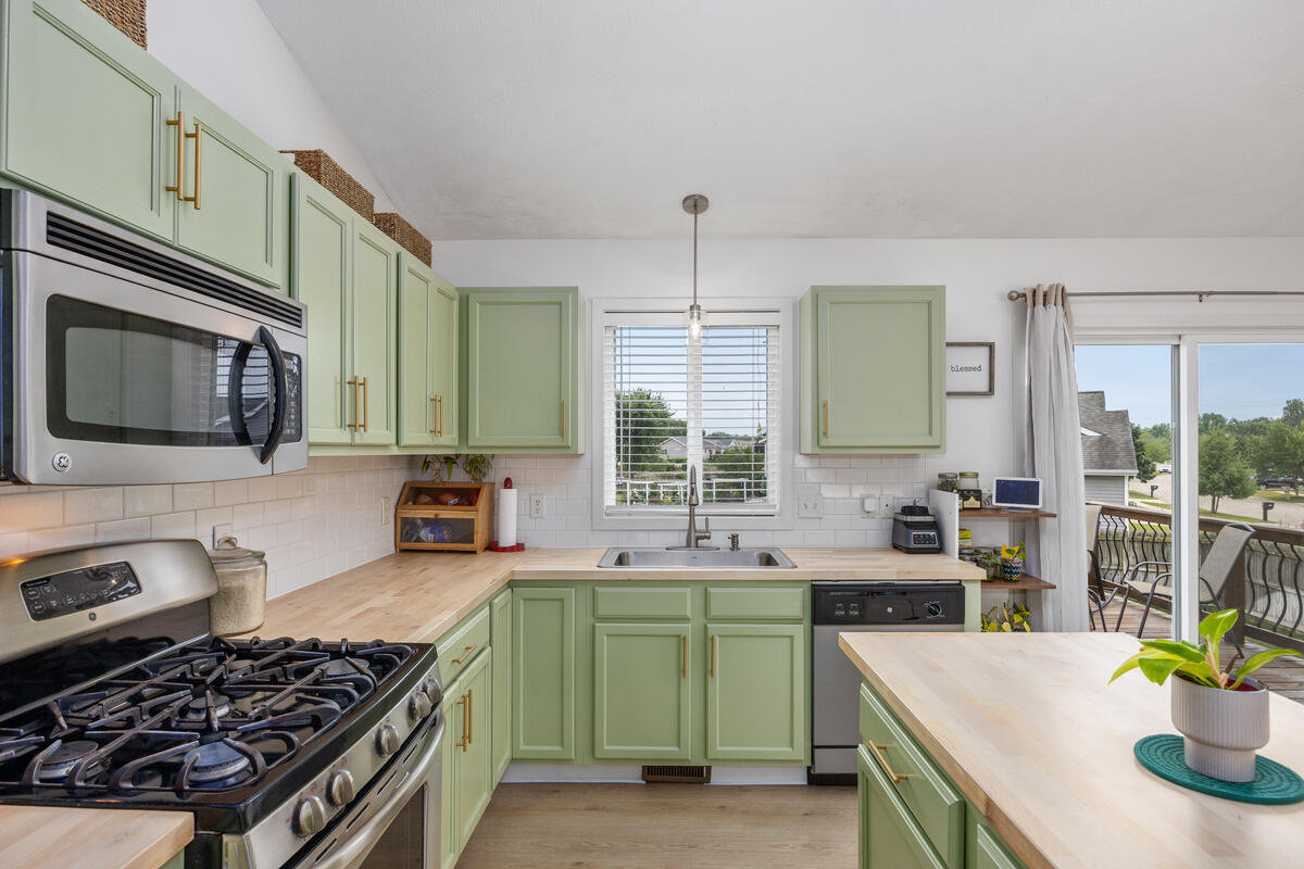514 Clear Wood Drive SE Grand Rapids MI 49548