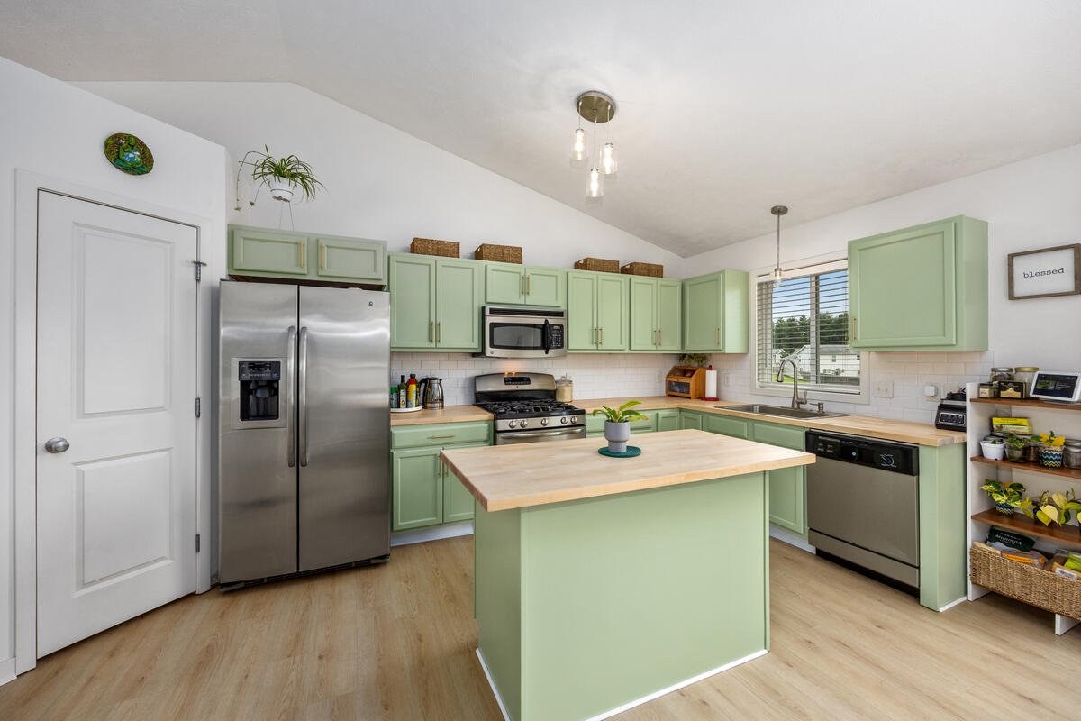 514 Clear Wood Drive SE Grand Rapids MI 49548