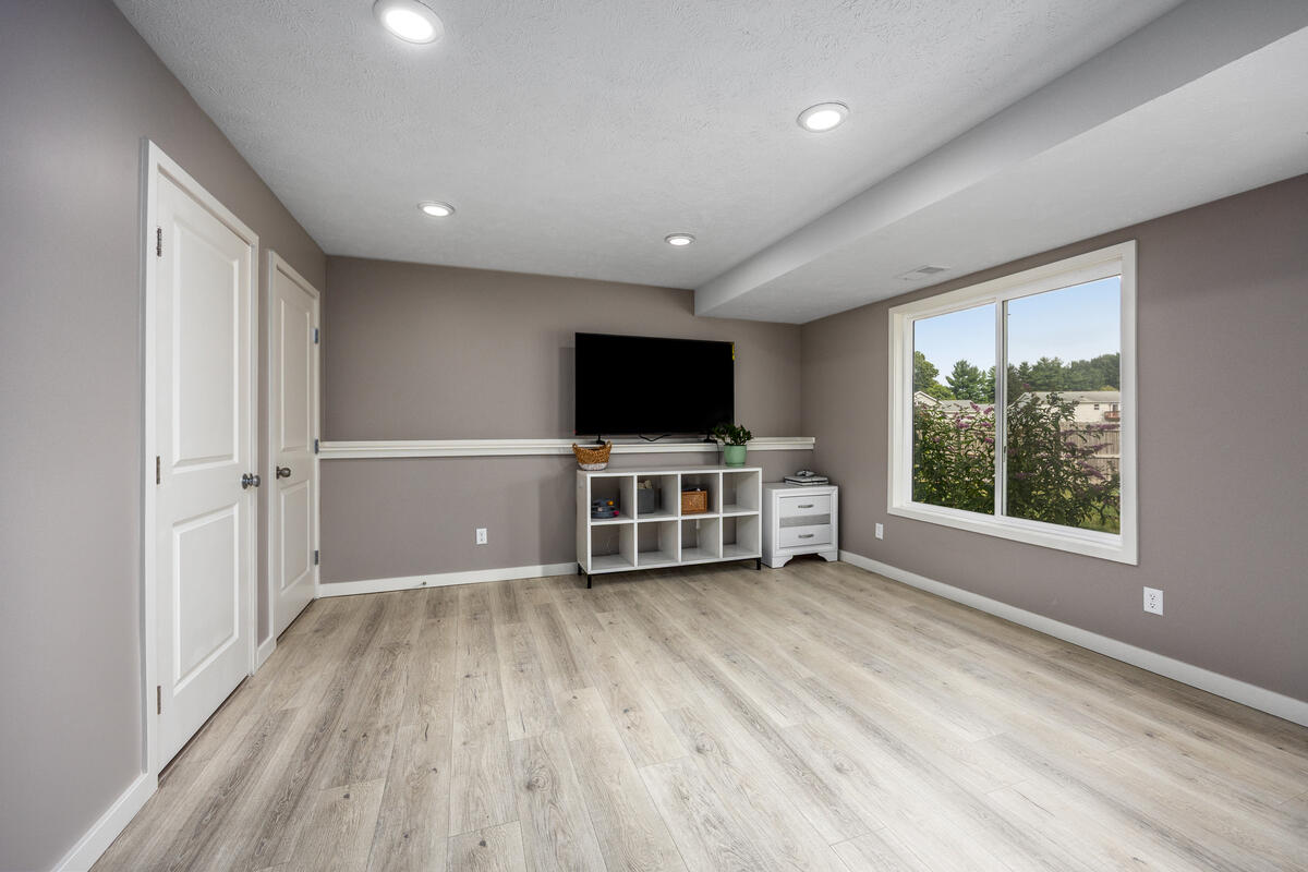 514 Clear Wood Drive SE Grand Rapids MI 49548