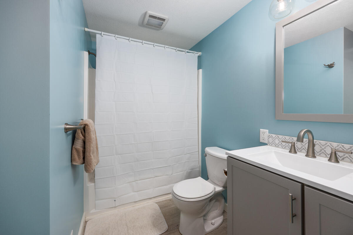 514 Clear Wood Drive SE Grand Rapids MI 49548