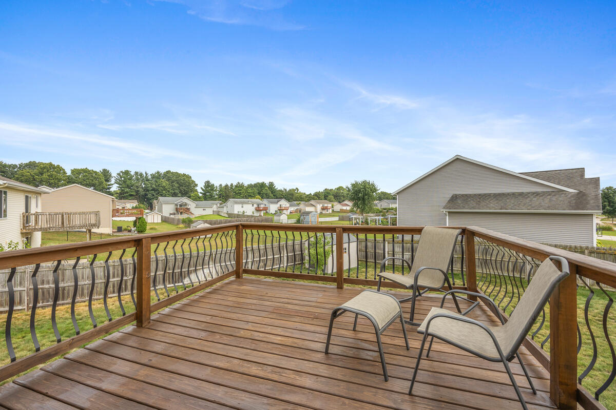 514 Clear Wood Drive SE Grand Rapids MI 49548