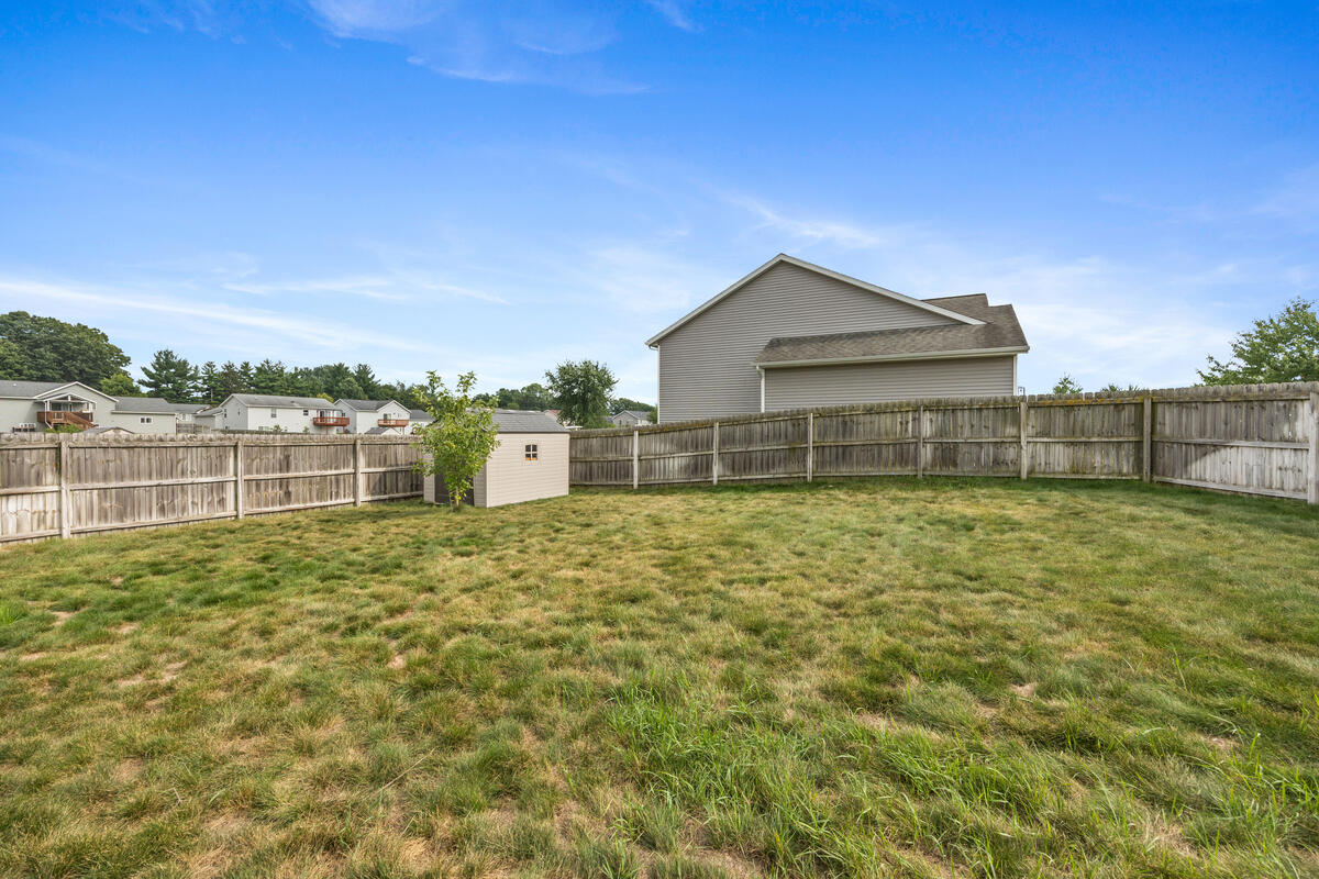 514 Clear Wood Drive SE Grand Rapids MI 49548
