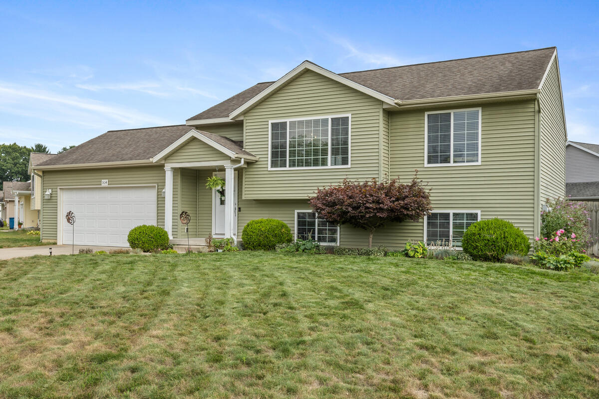 514 Clear Wood Drive SE Grand Rapids MI 49548