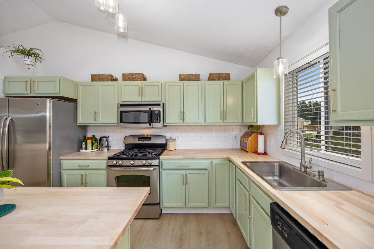 514 Clear Wood Drive SE Grand Rapids MI 49548