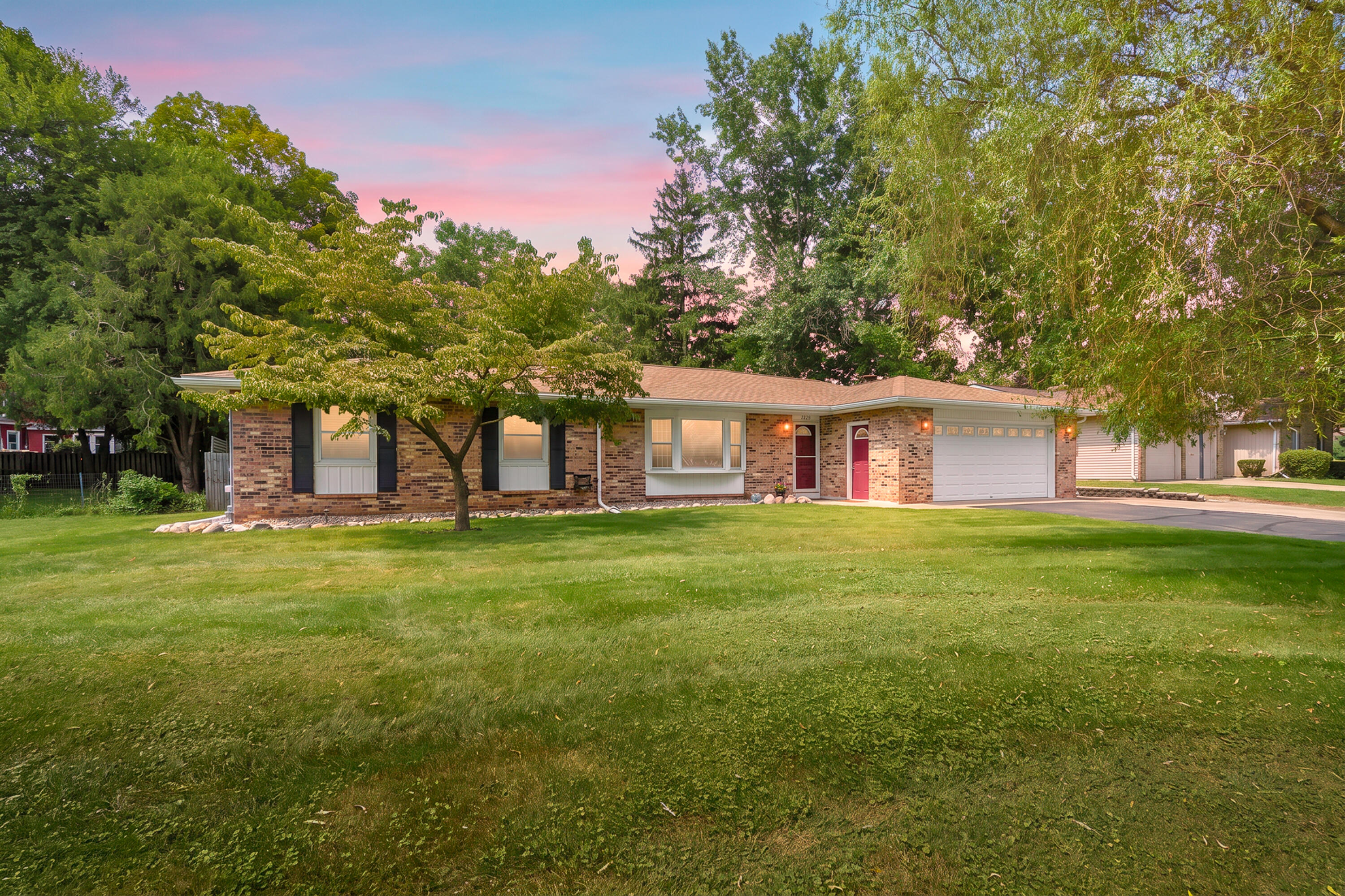 5037 Patland Drive Kalamazoo MI 49009