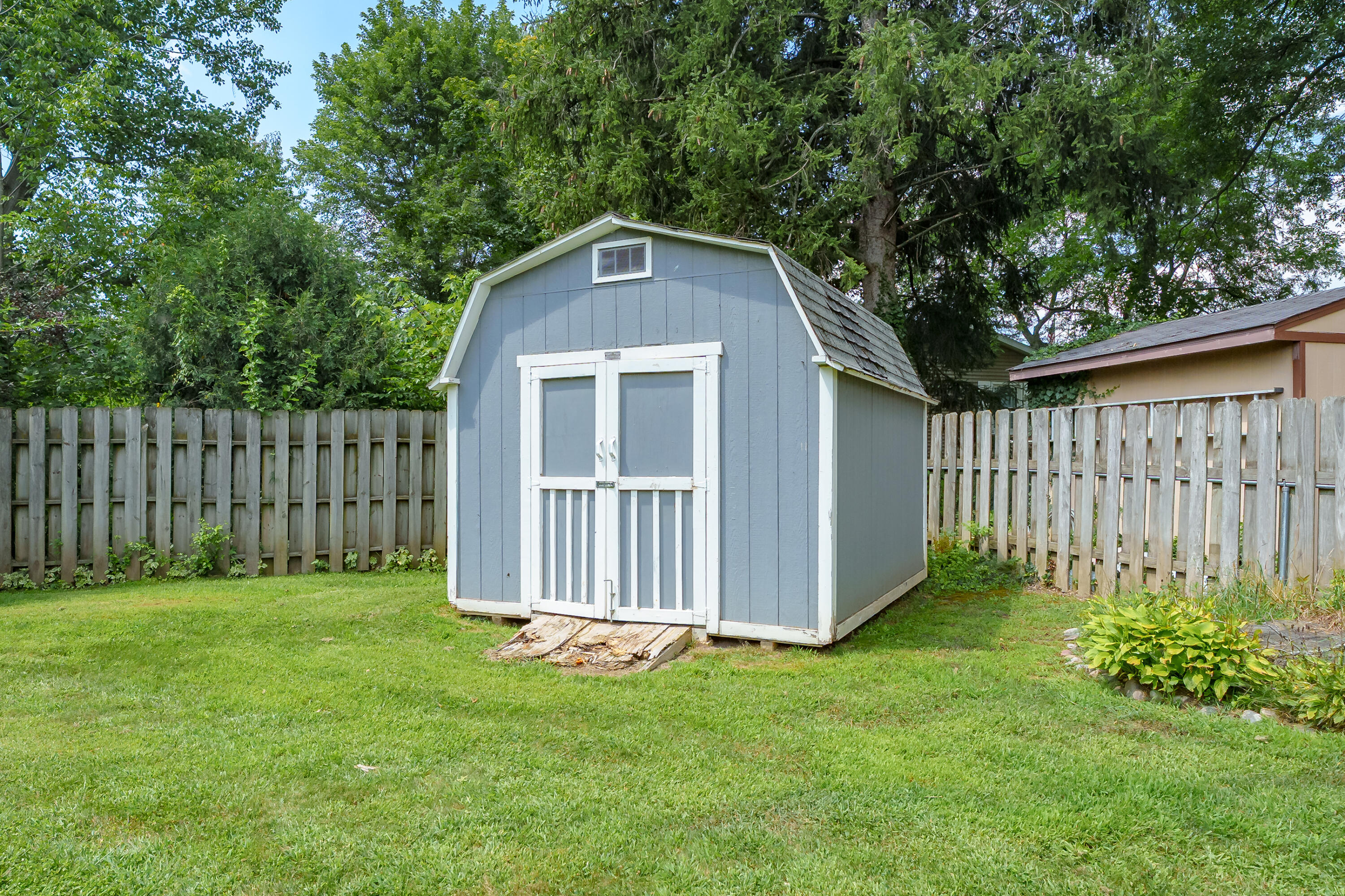 5037 Patland Drive Kalamazoo MI 49009