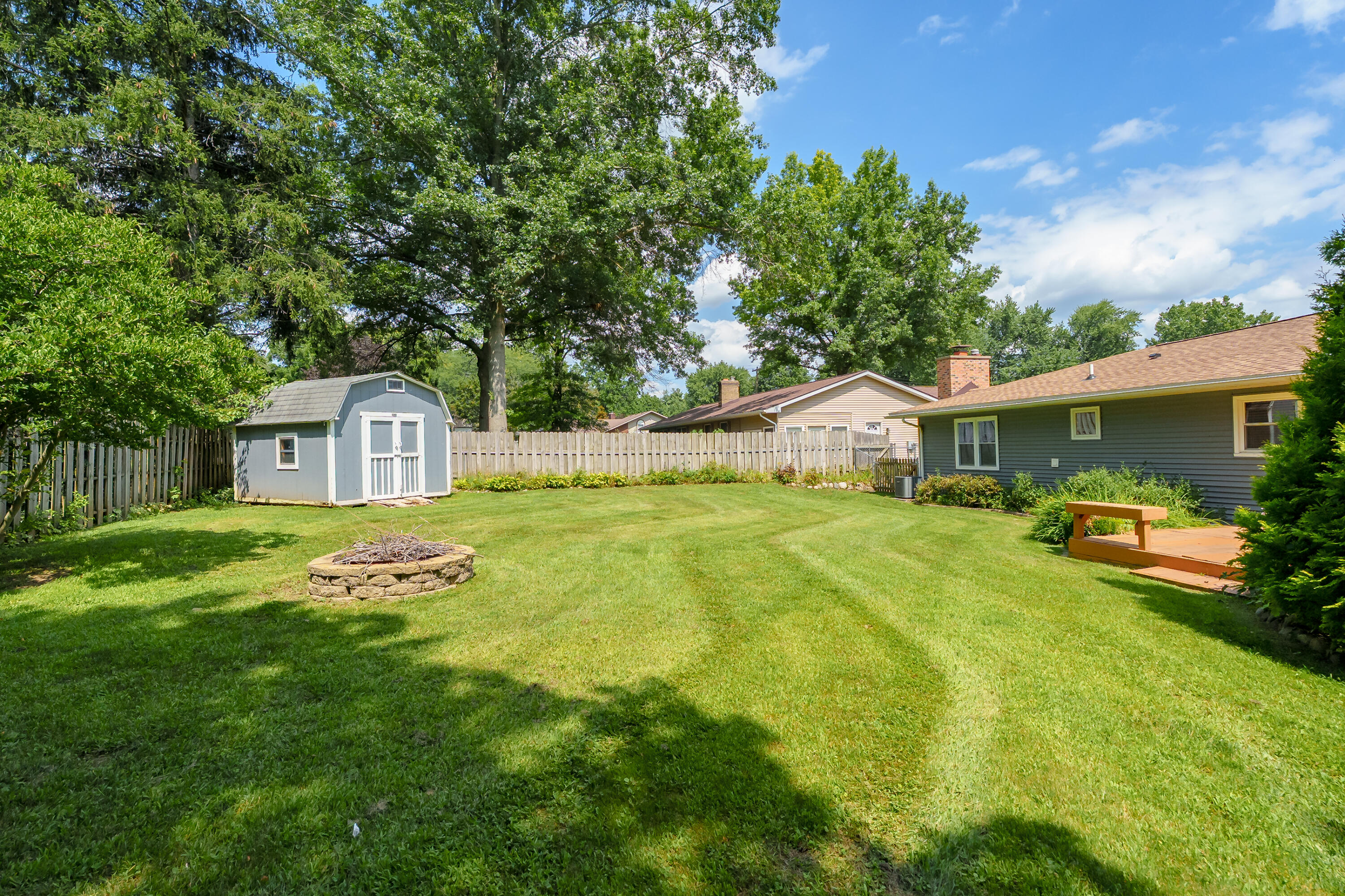 5037 Patland Drive Kalamazoo MI 49009