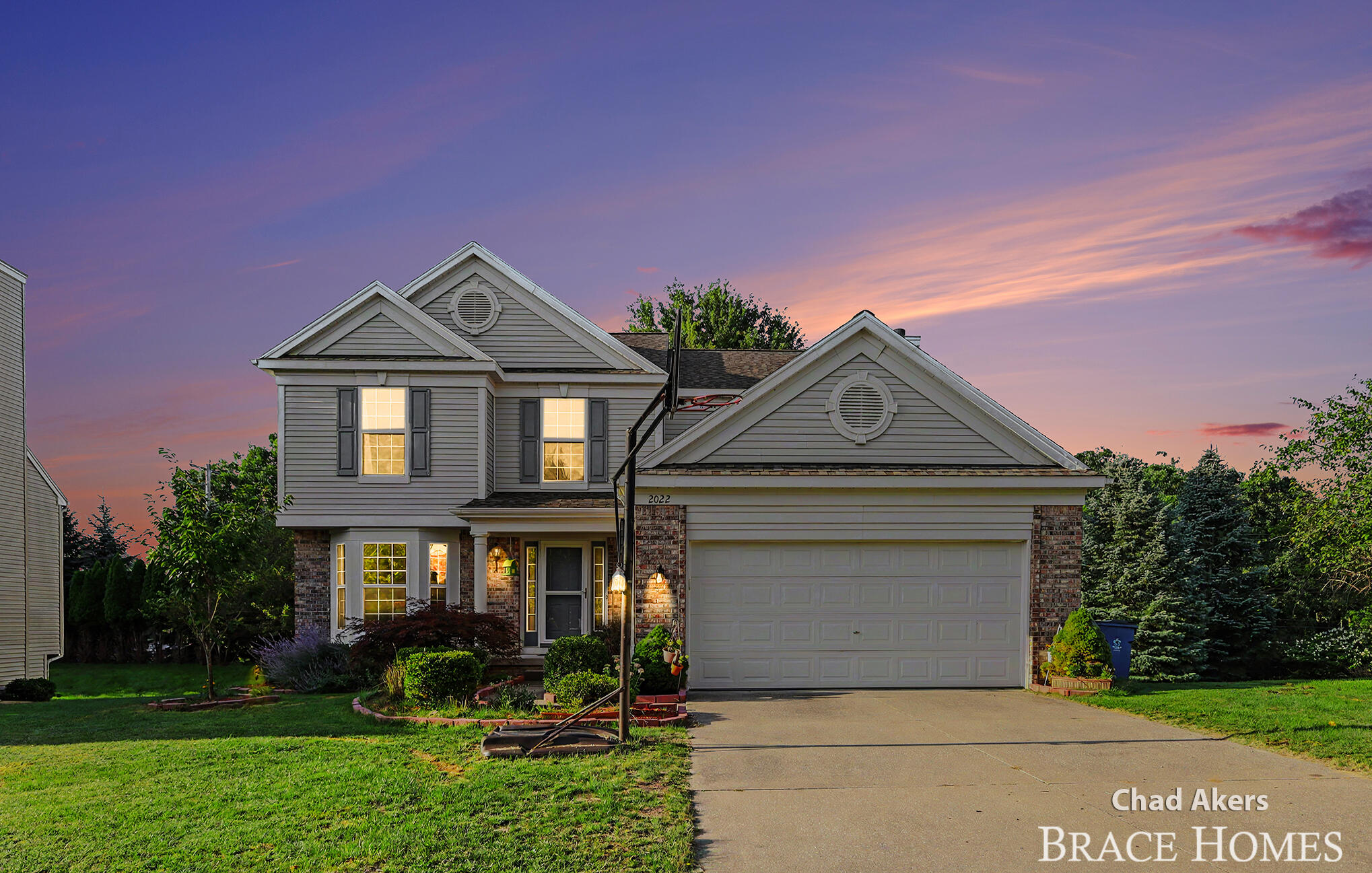 2022 Friesian Court NE Grand Rapids MI 49505