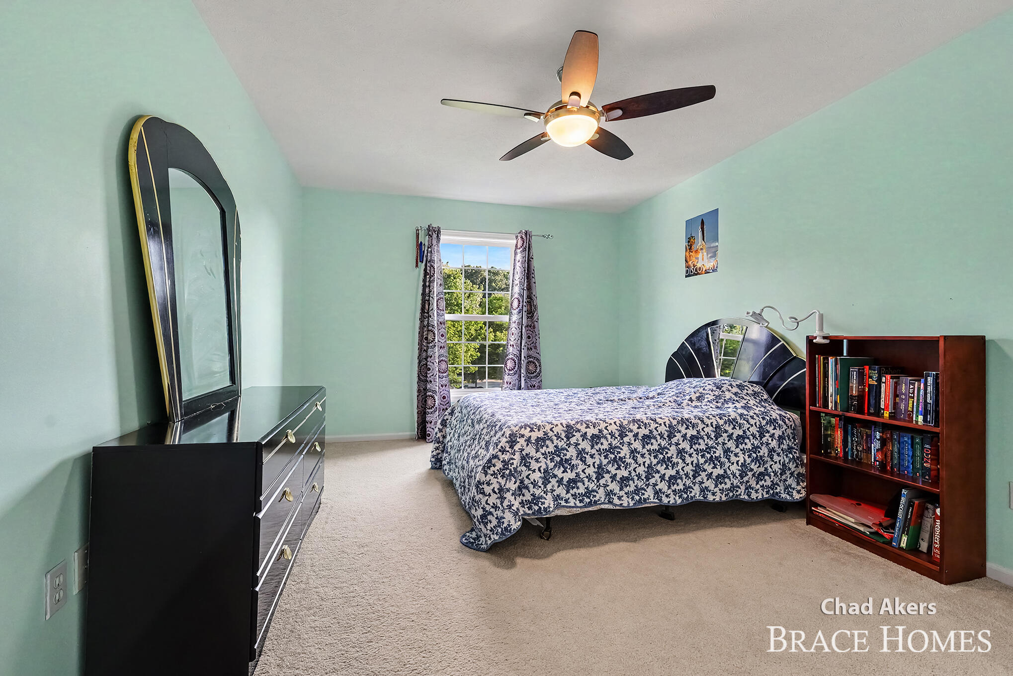 2022 Friesian Court NE Grand Rapids MI 49505