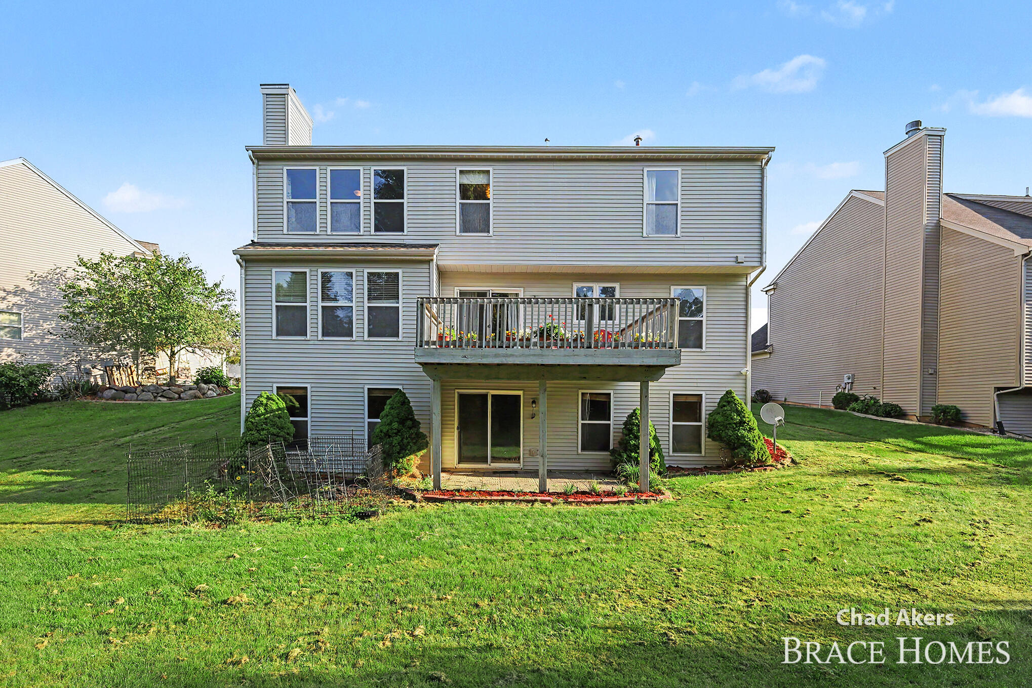 2022 Friesian Court NE Grand Rapids MI 49505