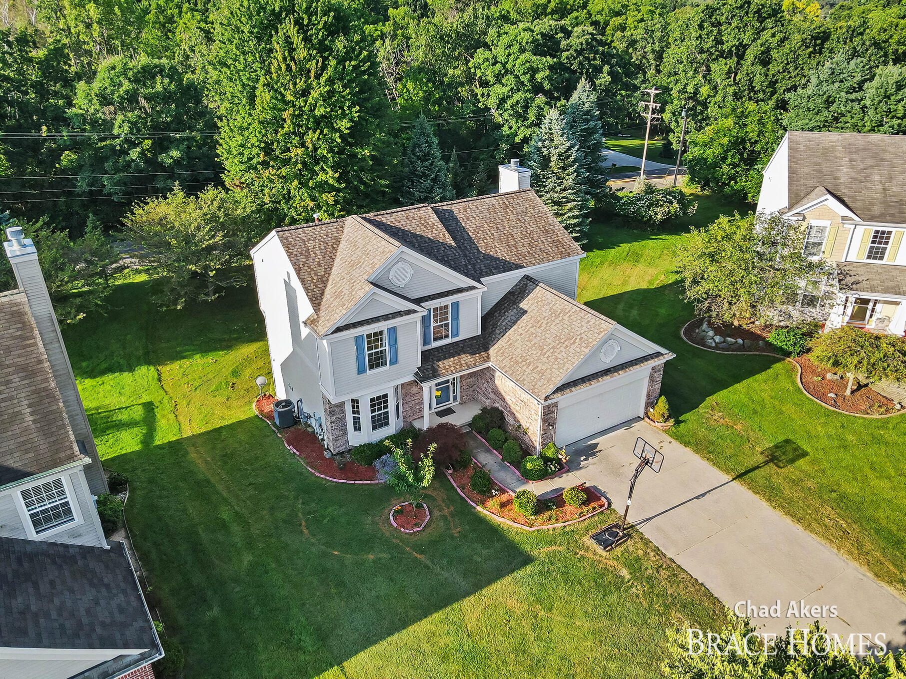 2022 Friesian Court NE Grand Rapids MI 49505